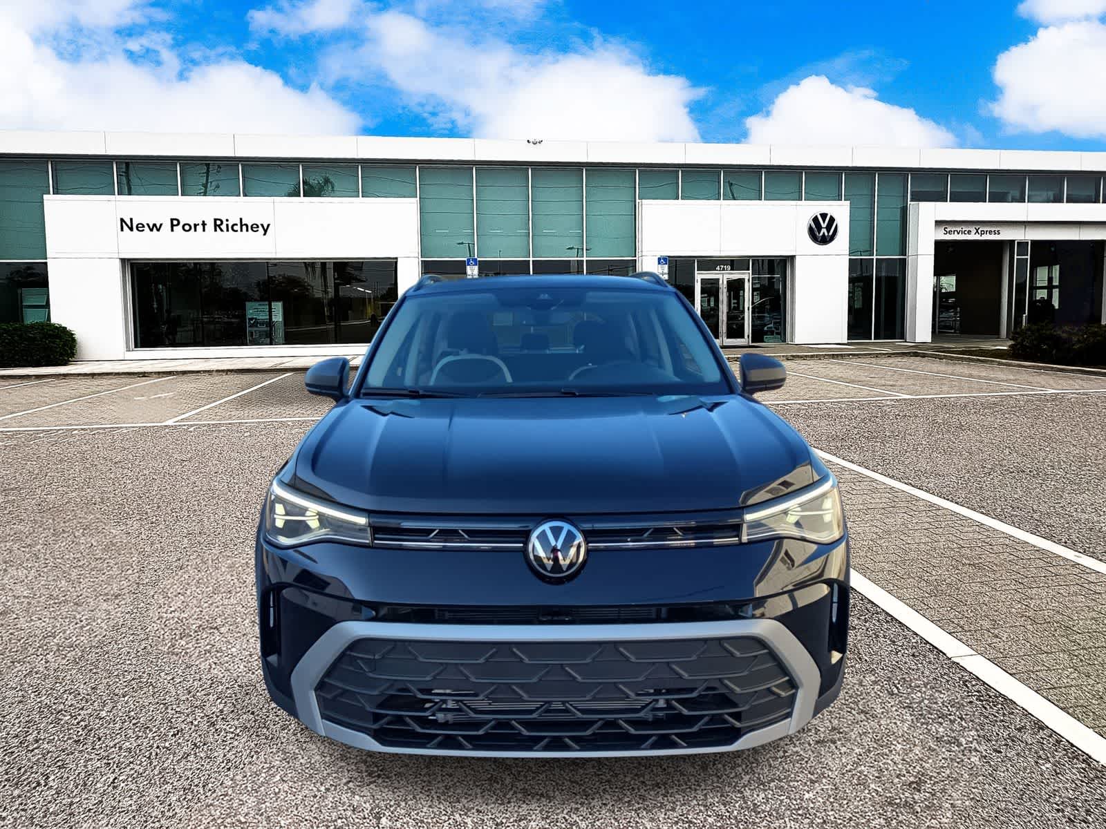 Thumbnail: 2025 Volkswagen Taos - 3