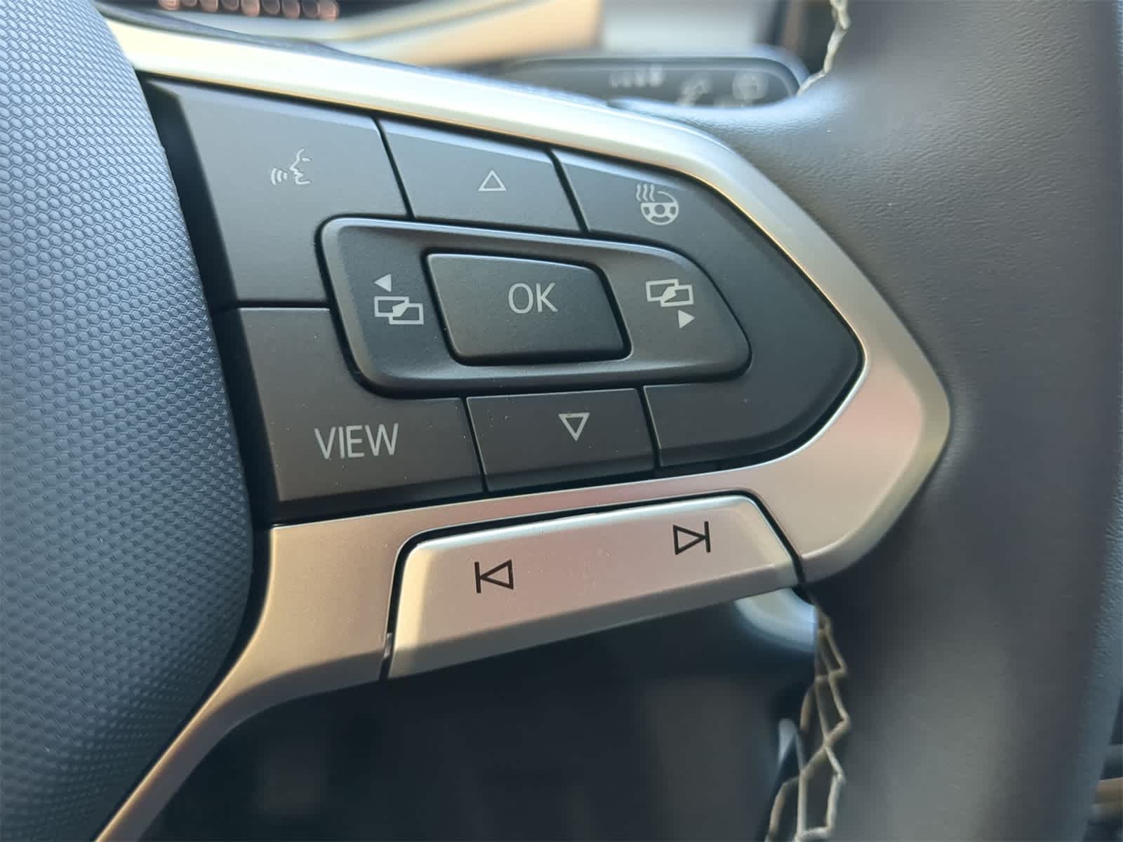 Thumbnail: 2025 Volkswagen Taos - 24