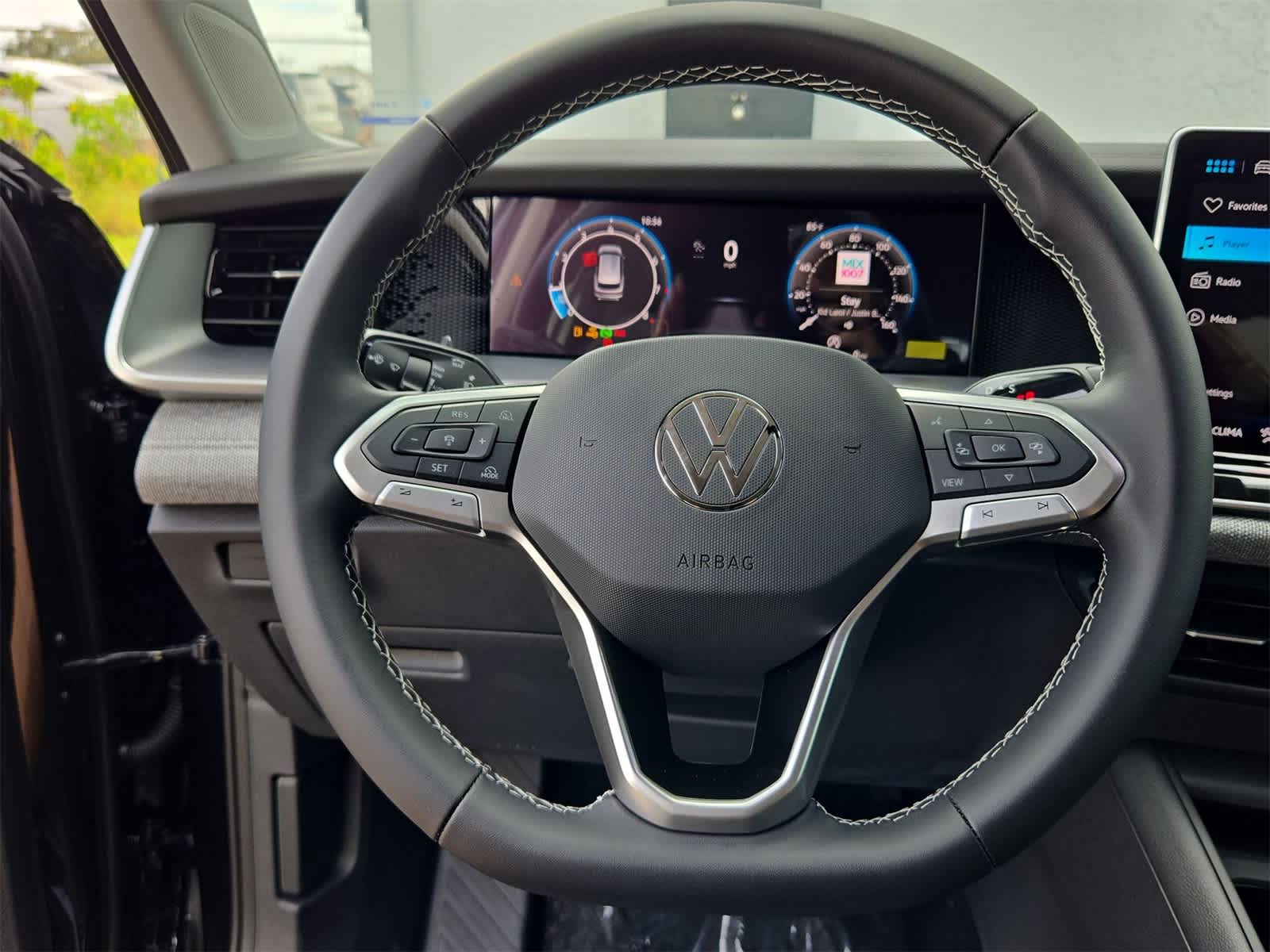 Thumbnail: 2025 Volkswagen Tiguan - 23