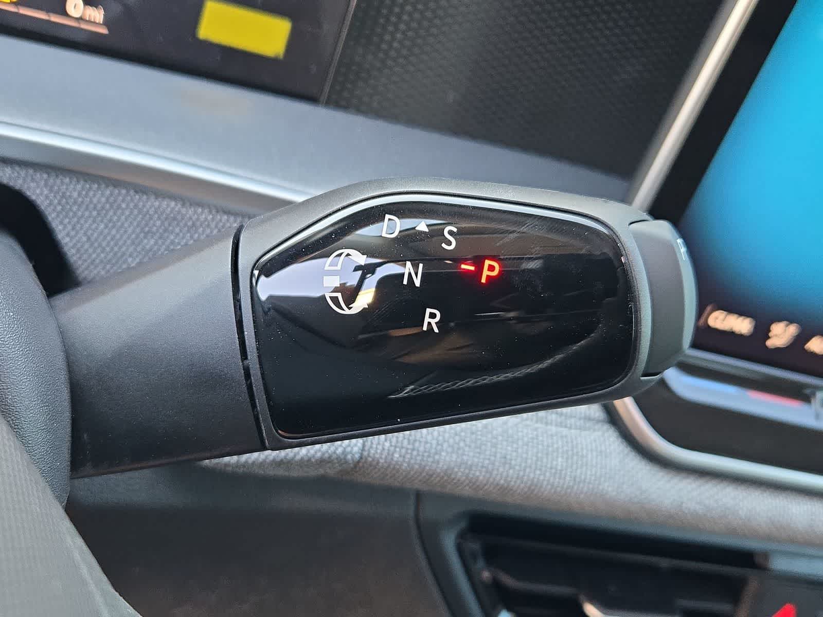 Thumbnail: 2025 Volkswagen Tiguan - 30