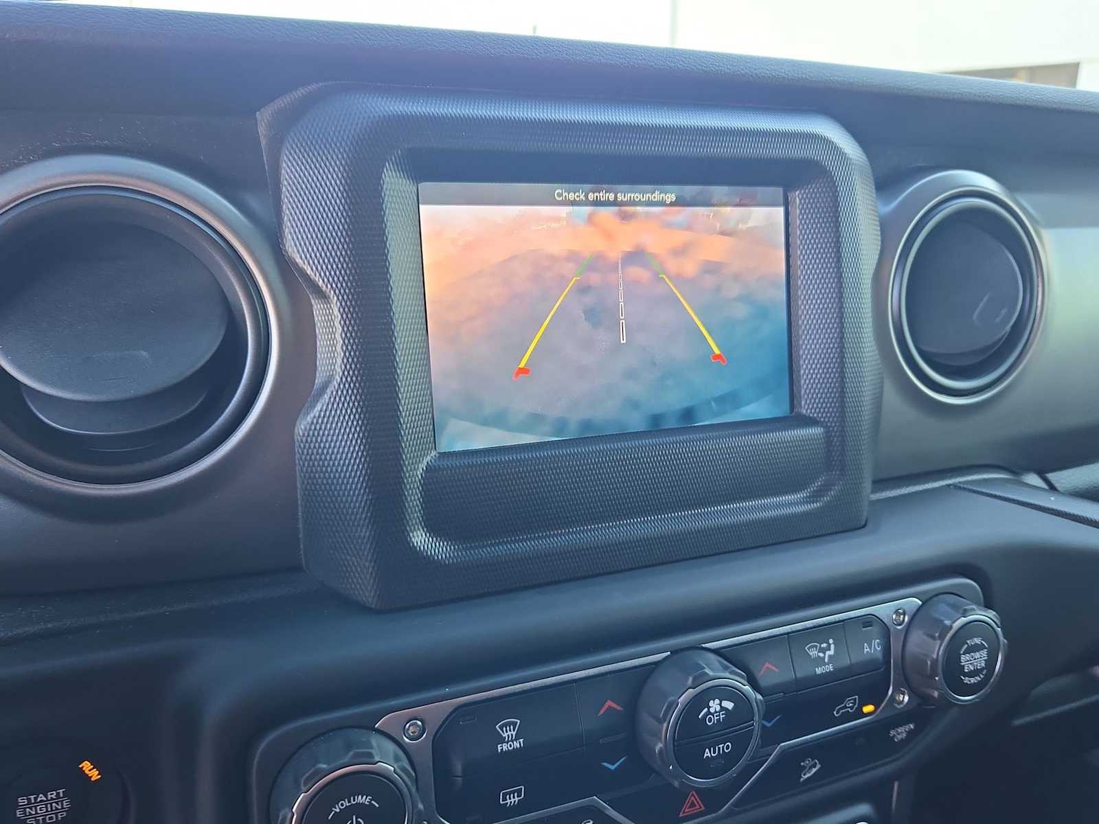 Thumbnail: 2020 Jeep Wrangler - 25