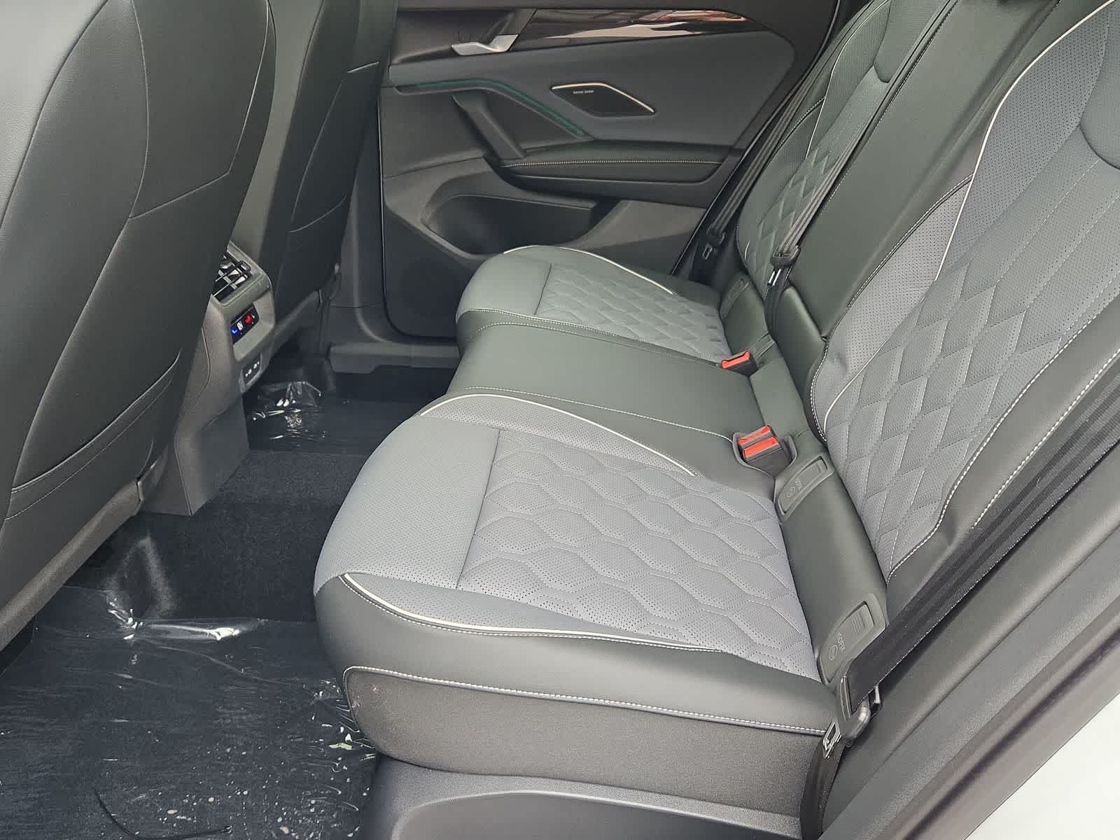 Thumbnail: 2025 Volkswagen Tiguan - 21