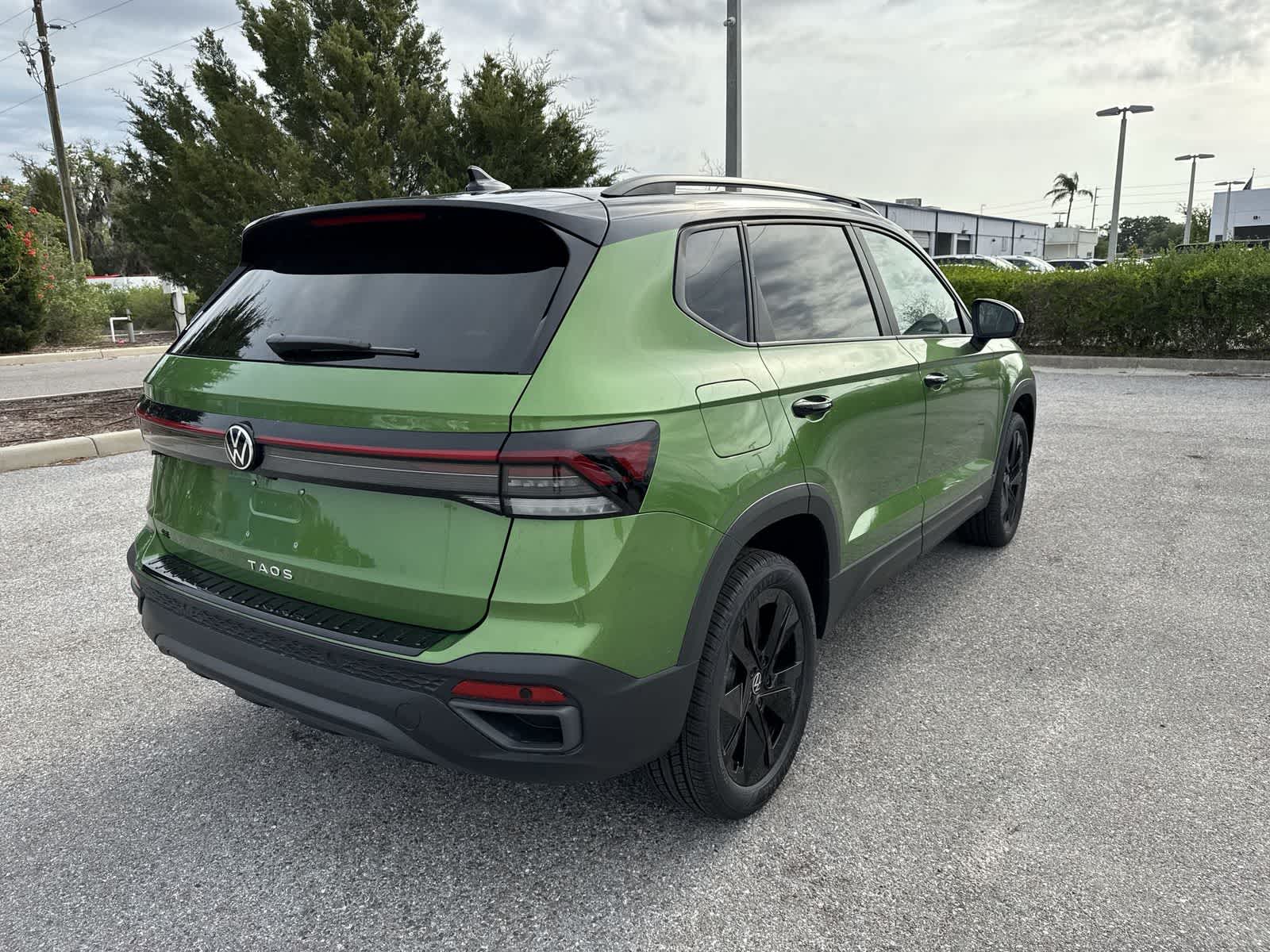Thumbnail: 2026 Volkswagen Taos - 6