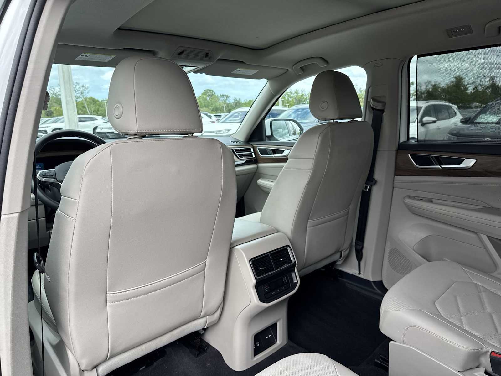 Thumbnail: 2025 Volkswagen Atlas - 17