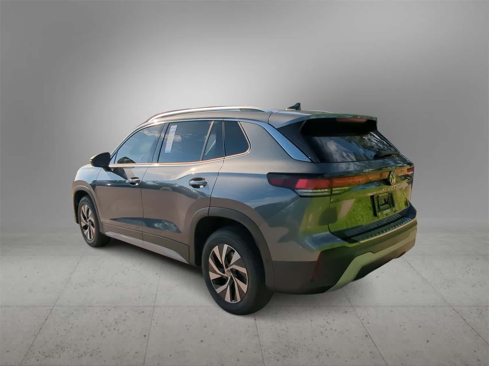 Thumbnail: 2025 Volkswagen Tiguan - 6