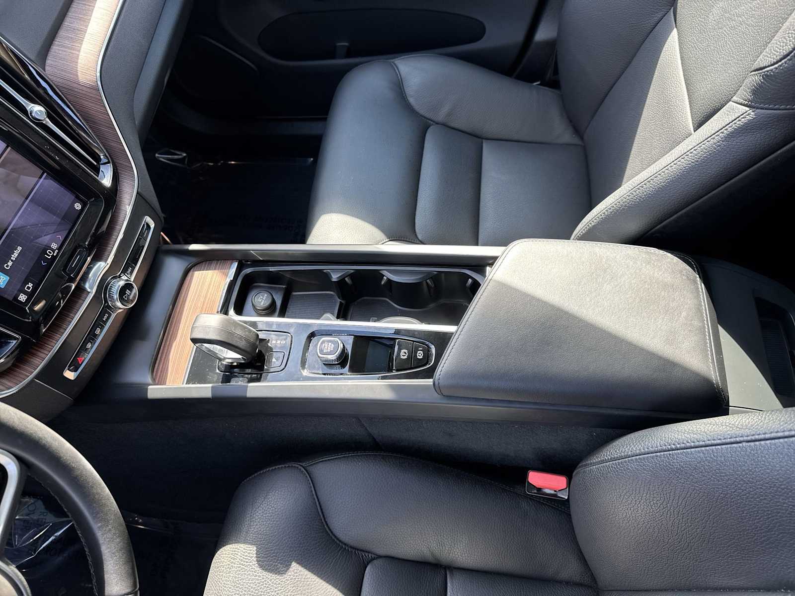 Thumbnail: 2023 Volvo XC60 - 24