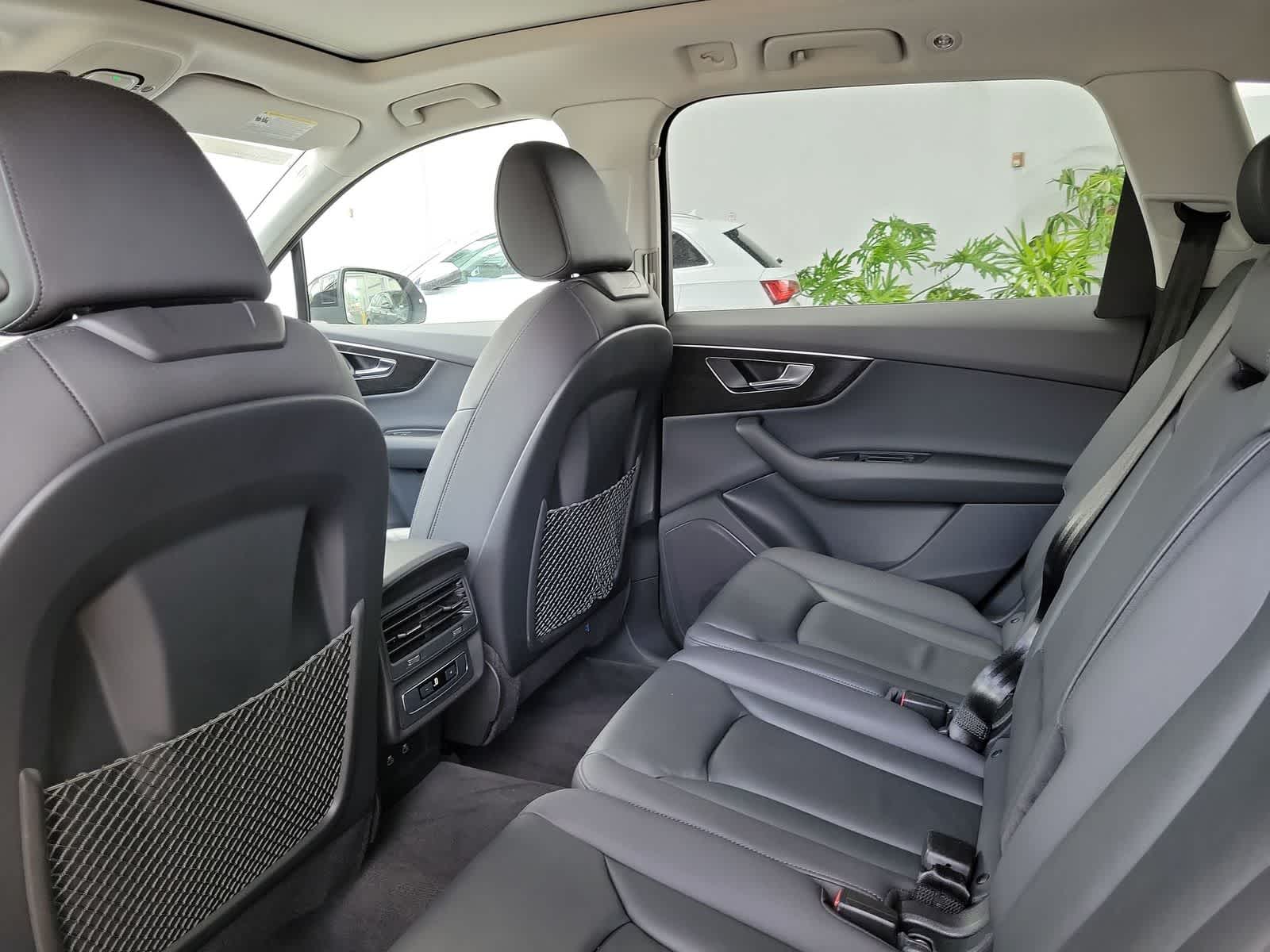 Thumbnail: 2023 Audi Q7 - 20