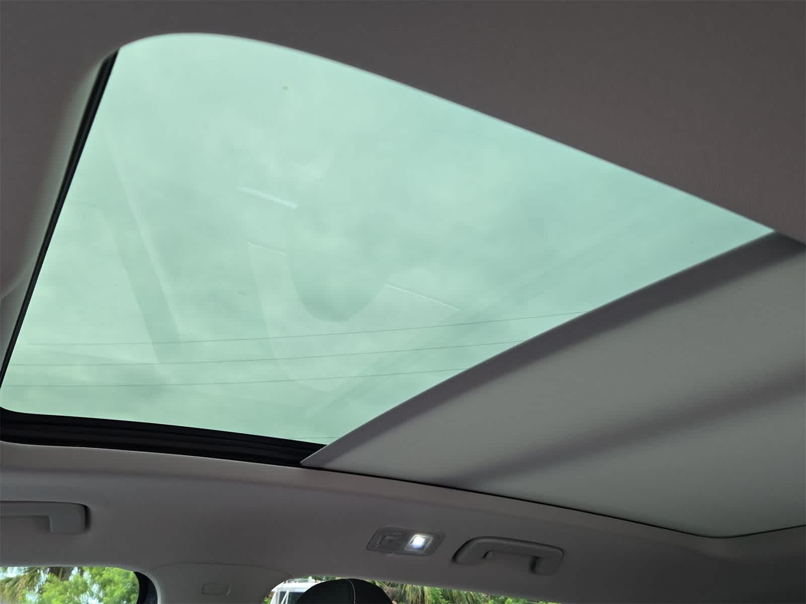 Thumbnail: 2025 Volkswagen Taos - 19