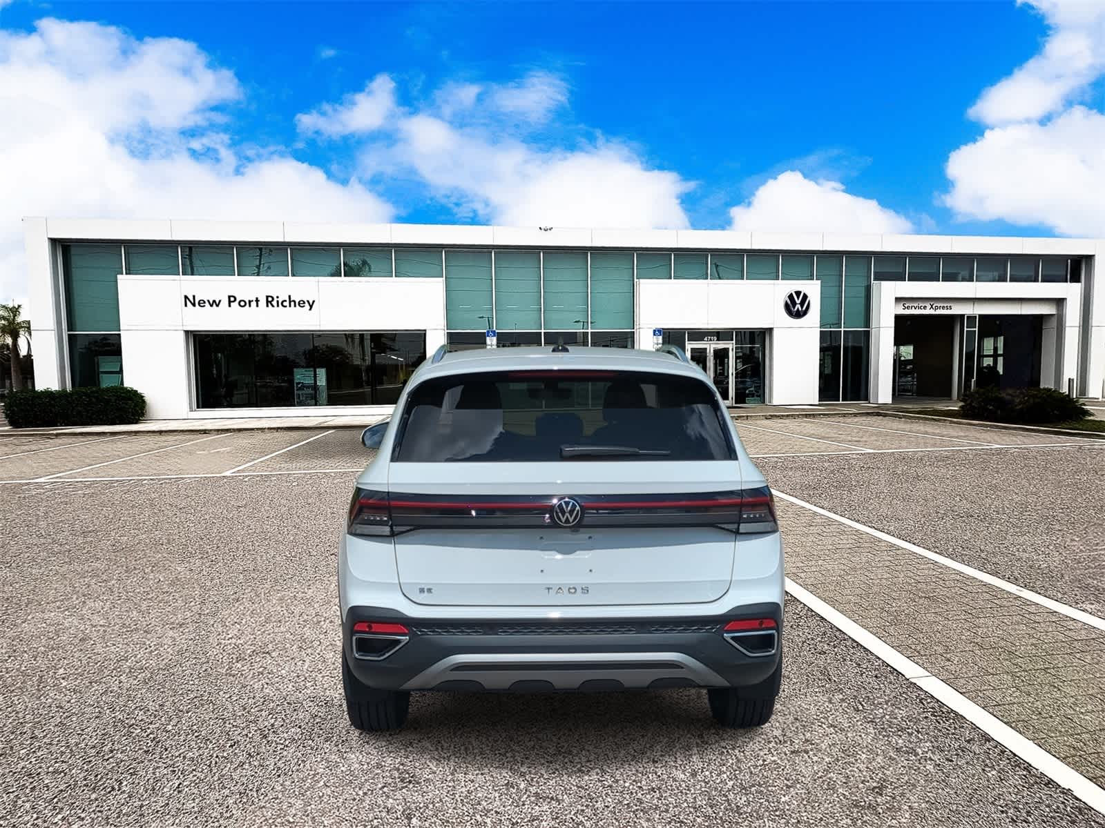 Thumbnail: 2025 Volkswagen Taos - 7