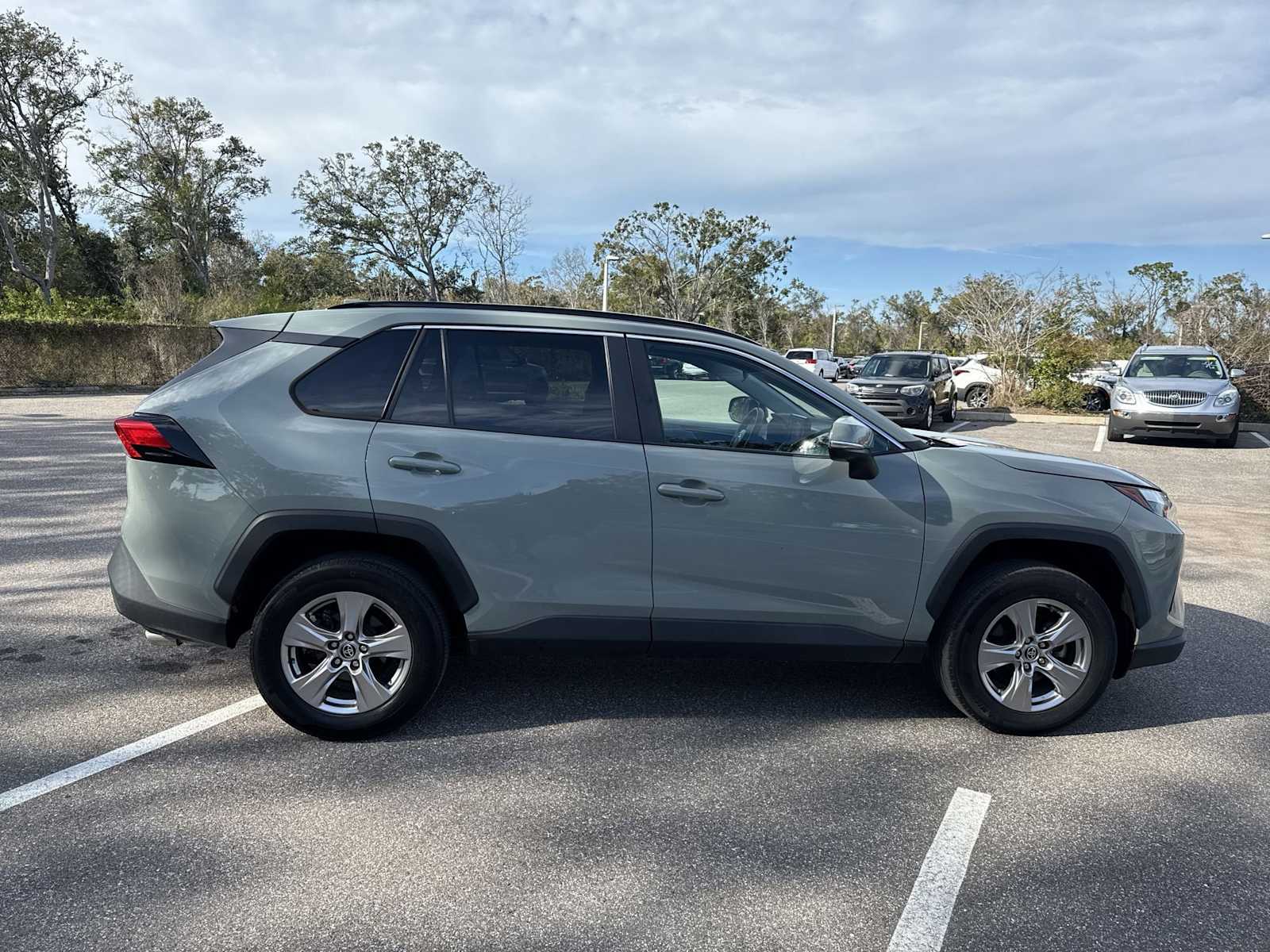 Thumbnail: 2022 Toyota RAV4 - 7