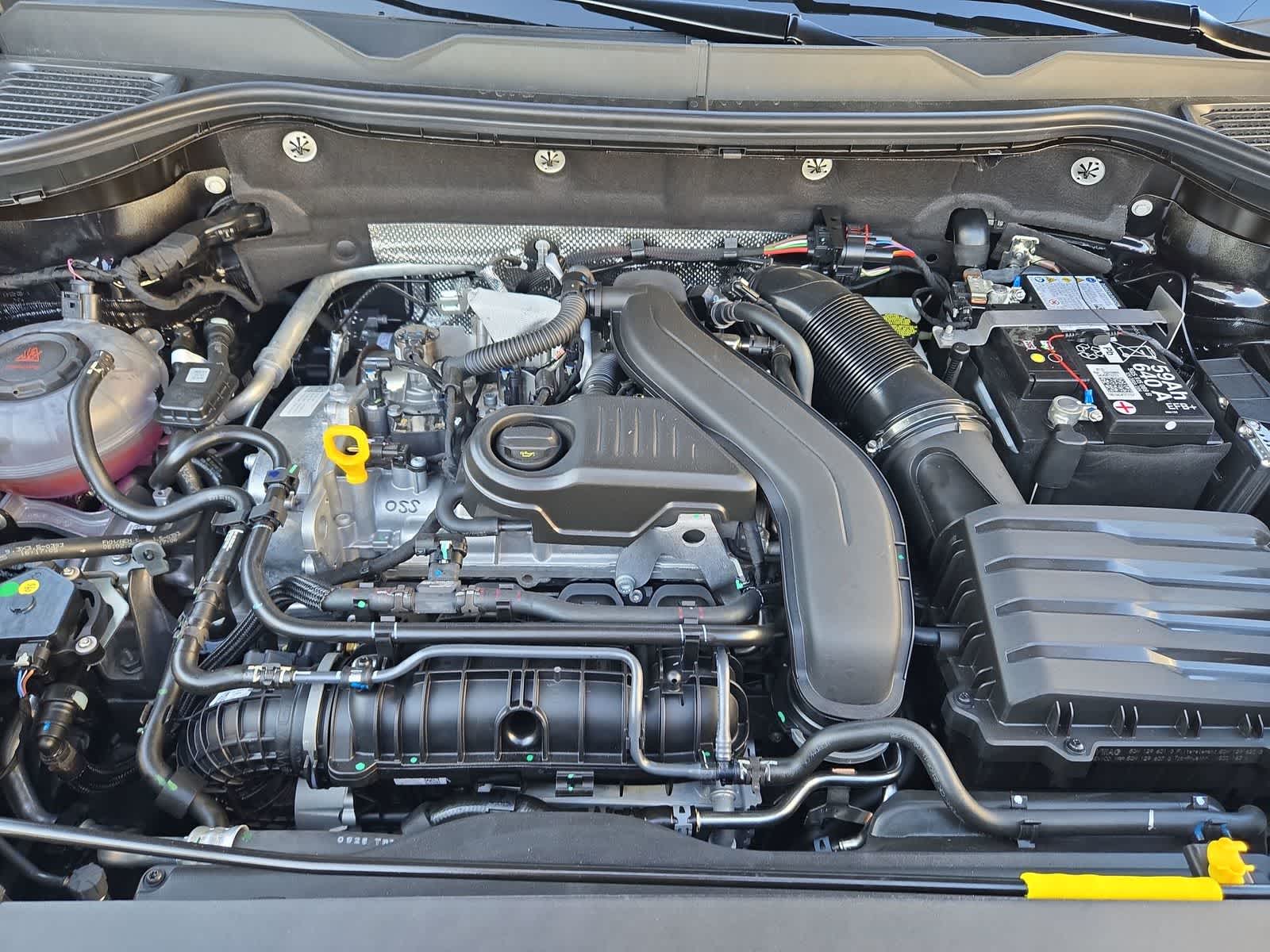 Thumbnail: 2025 Volkswagen Taos - 15