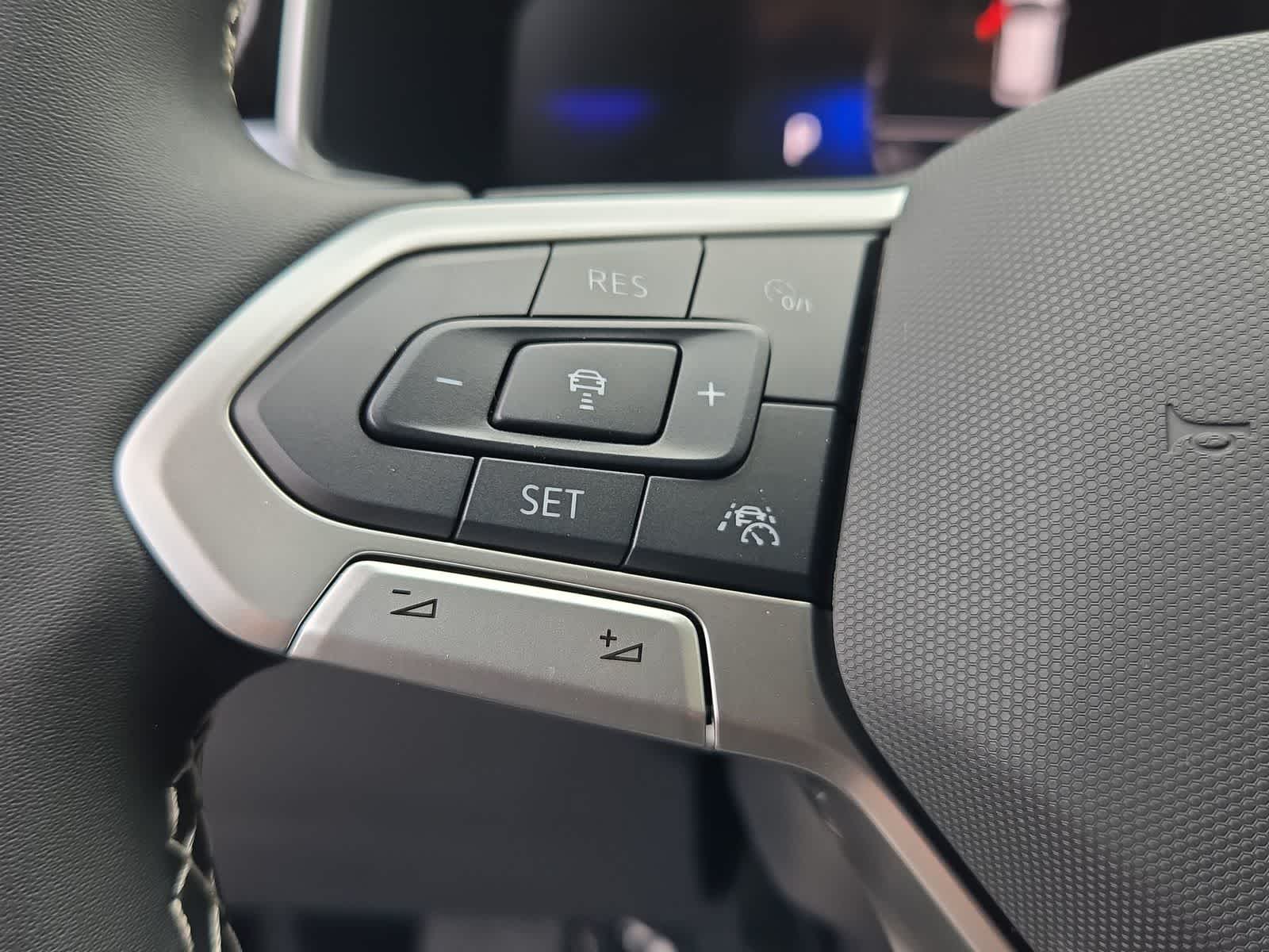 Thumbnail: 2025 Volkswagen Taos - 25