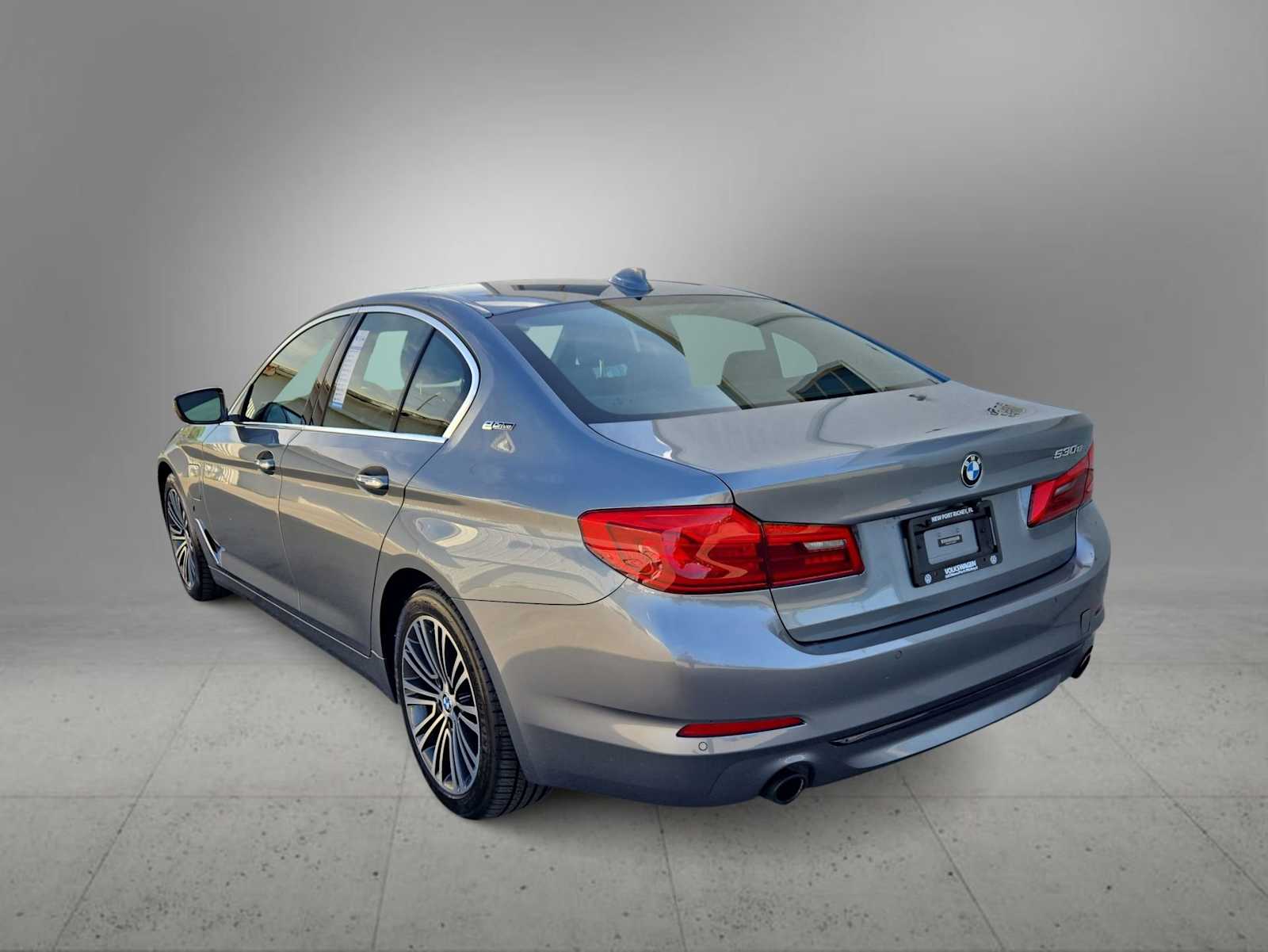 Thumbnail: 2018 BMW 5 Series - 6