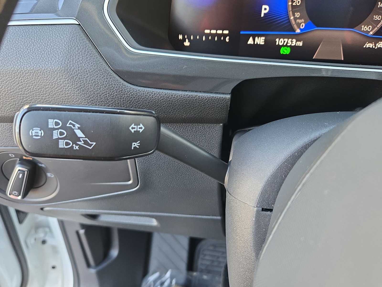 Thumbnail: 2024 Volkswagen Tiguan - 25