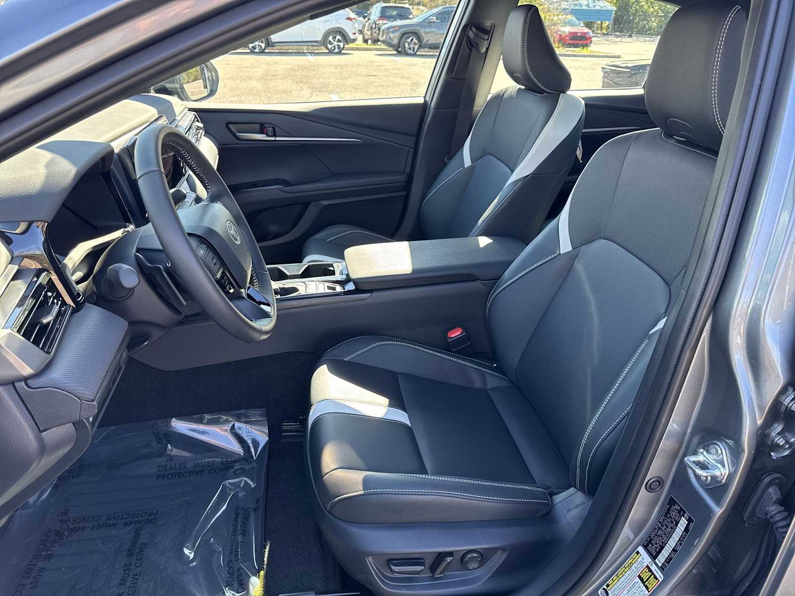 Thumbnail: 2025 Toyota Camry - 15