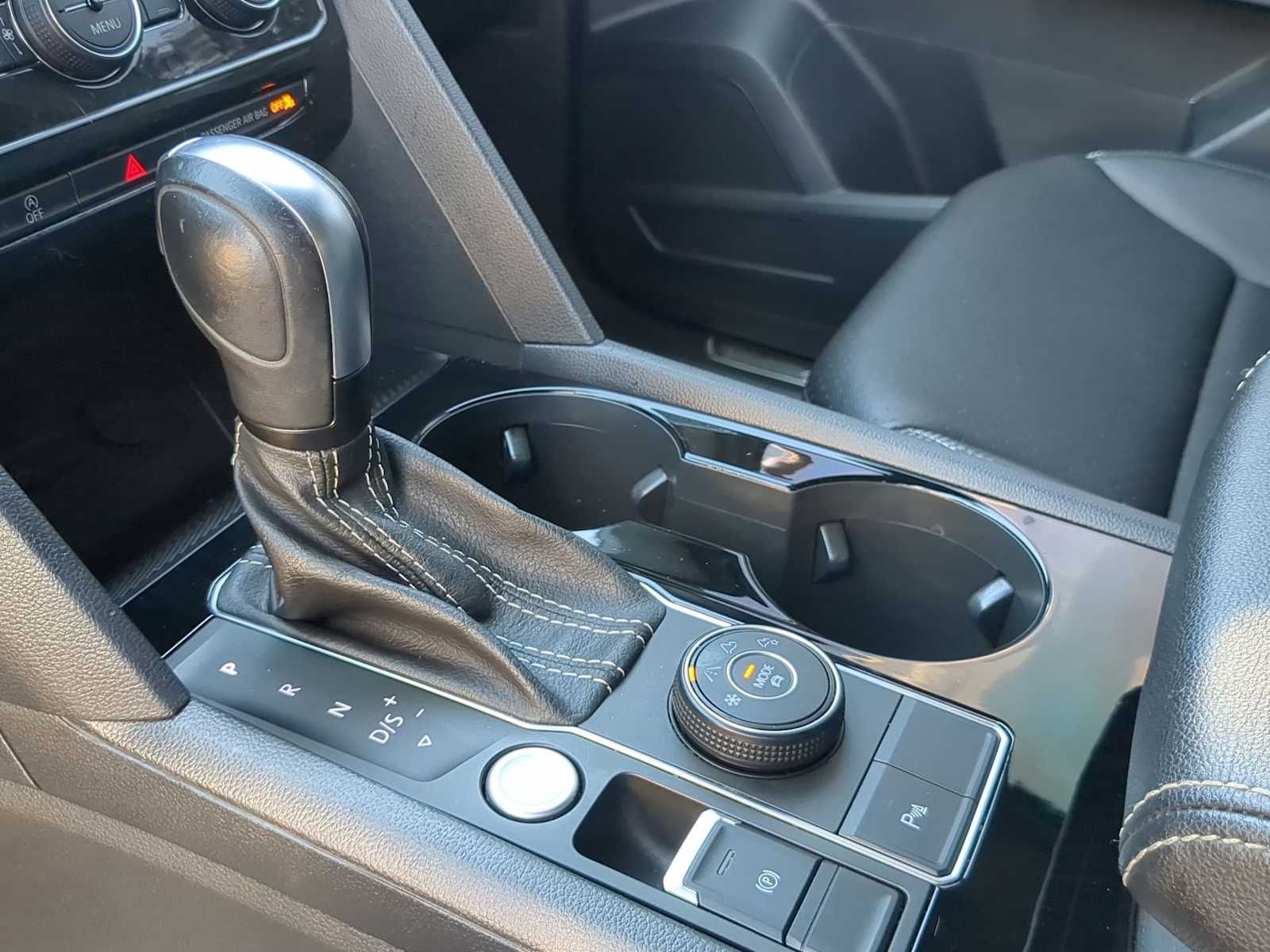 Thumbnail: 2022 Volkswagen Atlas - 33