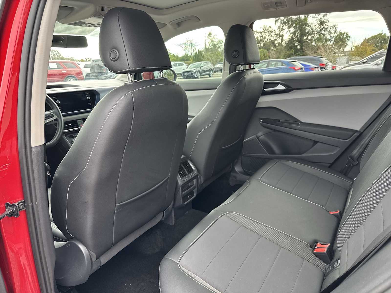 Thumbnail: 2022 Volkswagen Taos - 24