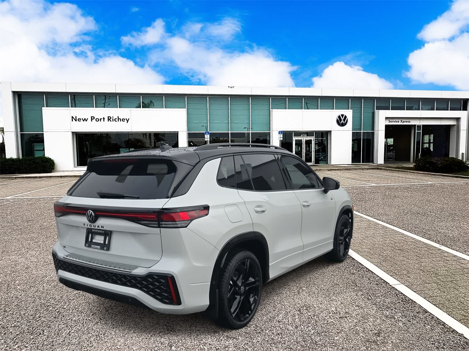 Thumbnail: 2026 Volkswagen Tiguan - 8