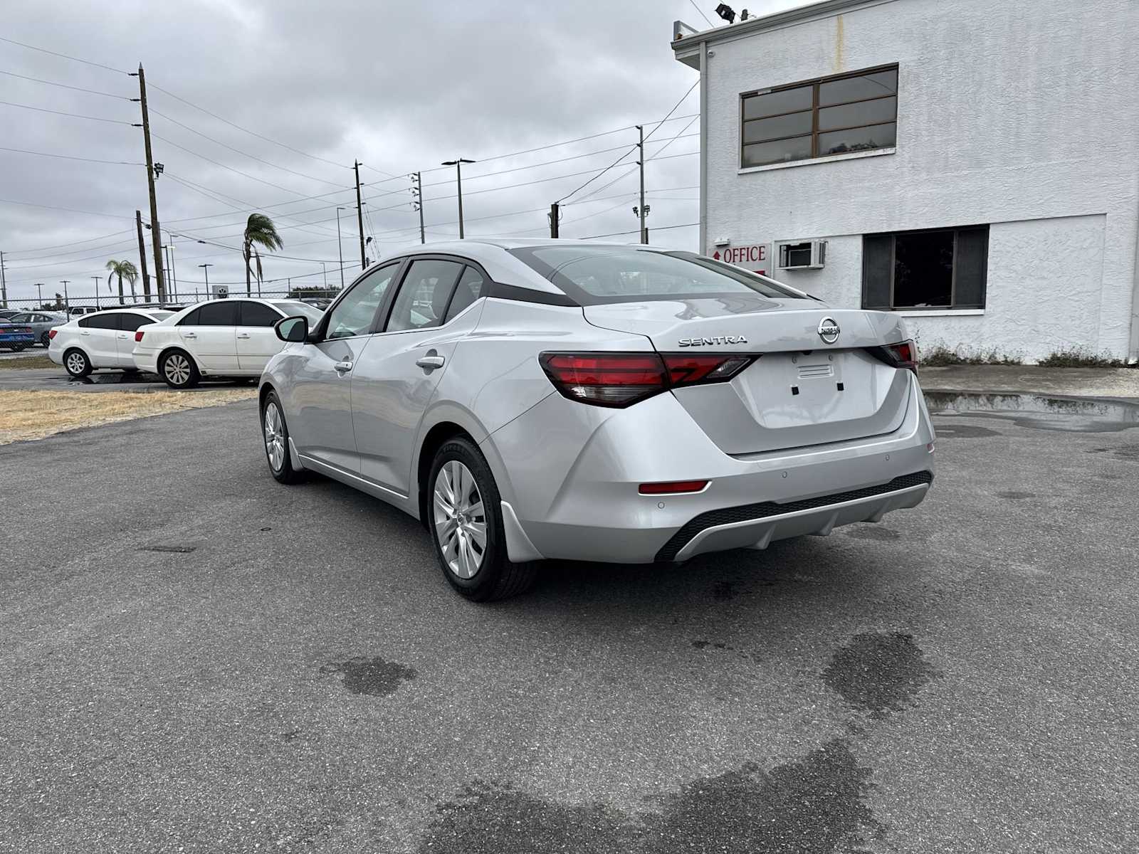 Thumbnail: 2023 Nissan Sentra - 4