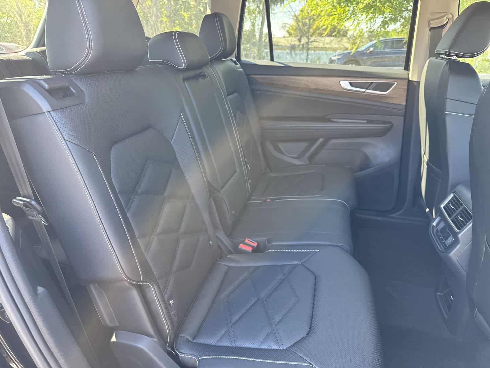 Thumbnail: 2026 Volkswagen Atlas - 20