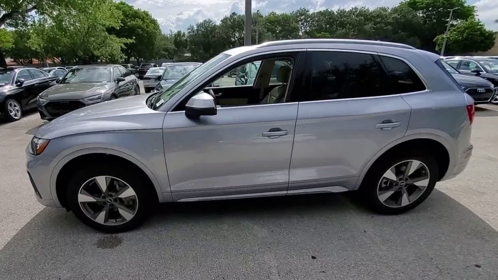 Thumbnail: 2023 Audi Q5 - 5