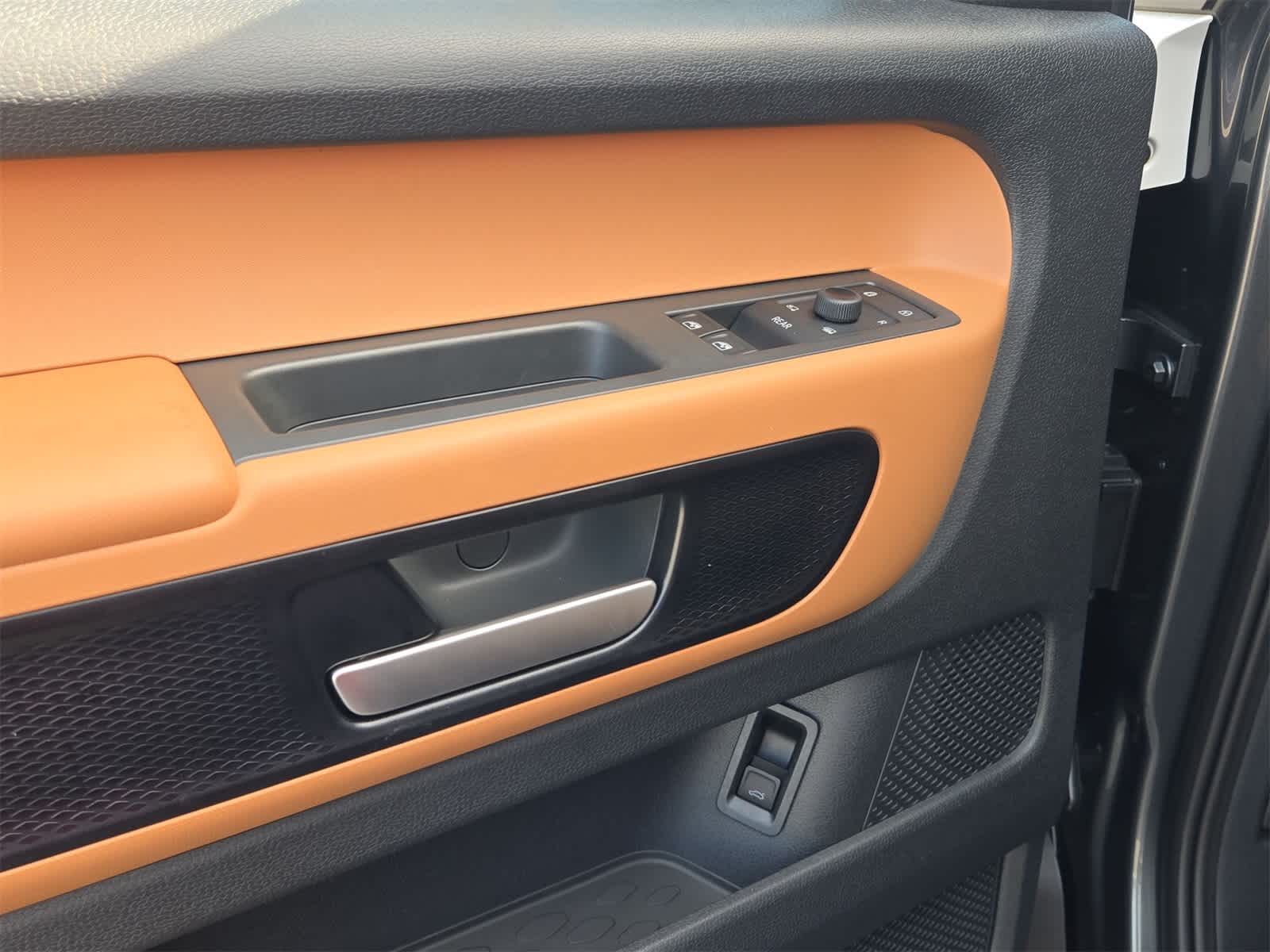 Thumbnail: 2025 Volkswagen ID.Buzz - 34