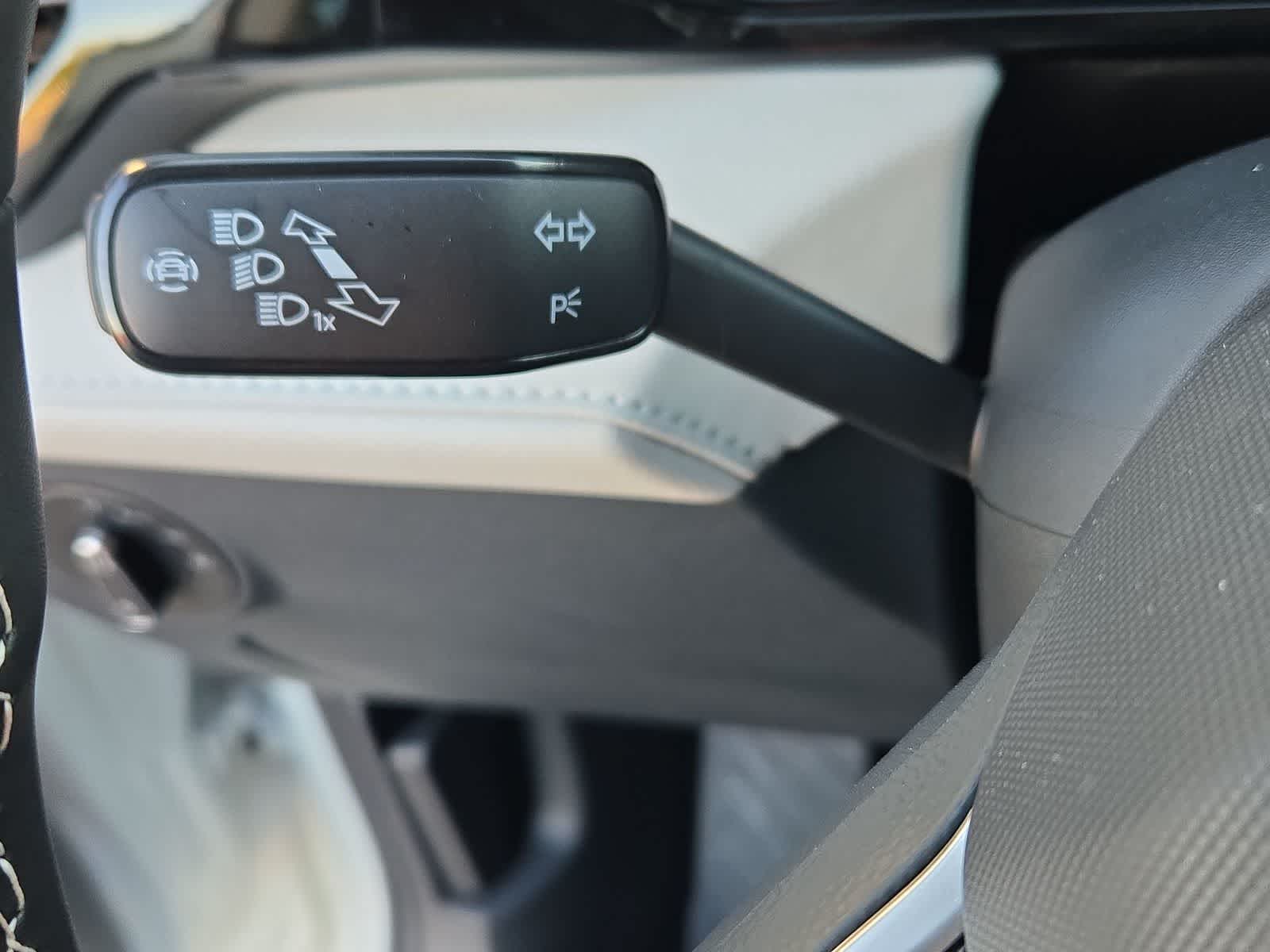 Thumbnail: 2025 Volkswagen Taos - 25