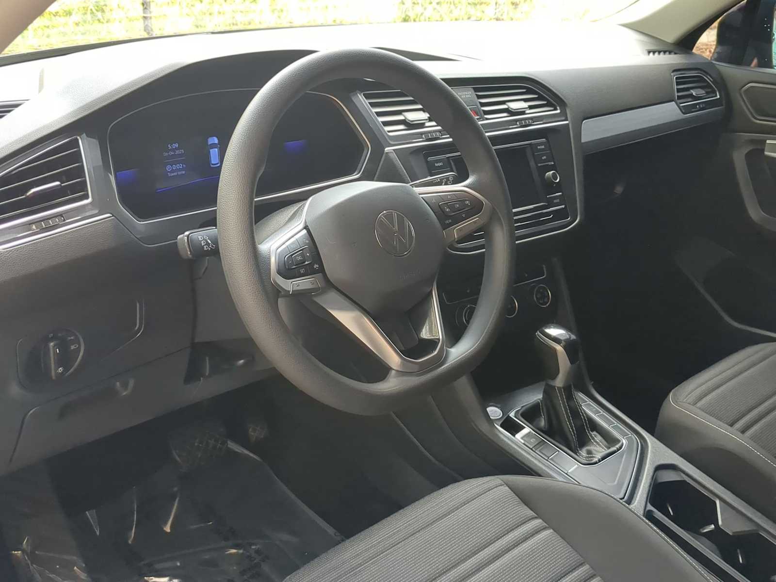 2023 Volkswagen Tiguan 2.0T 10