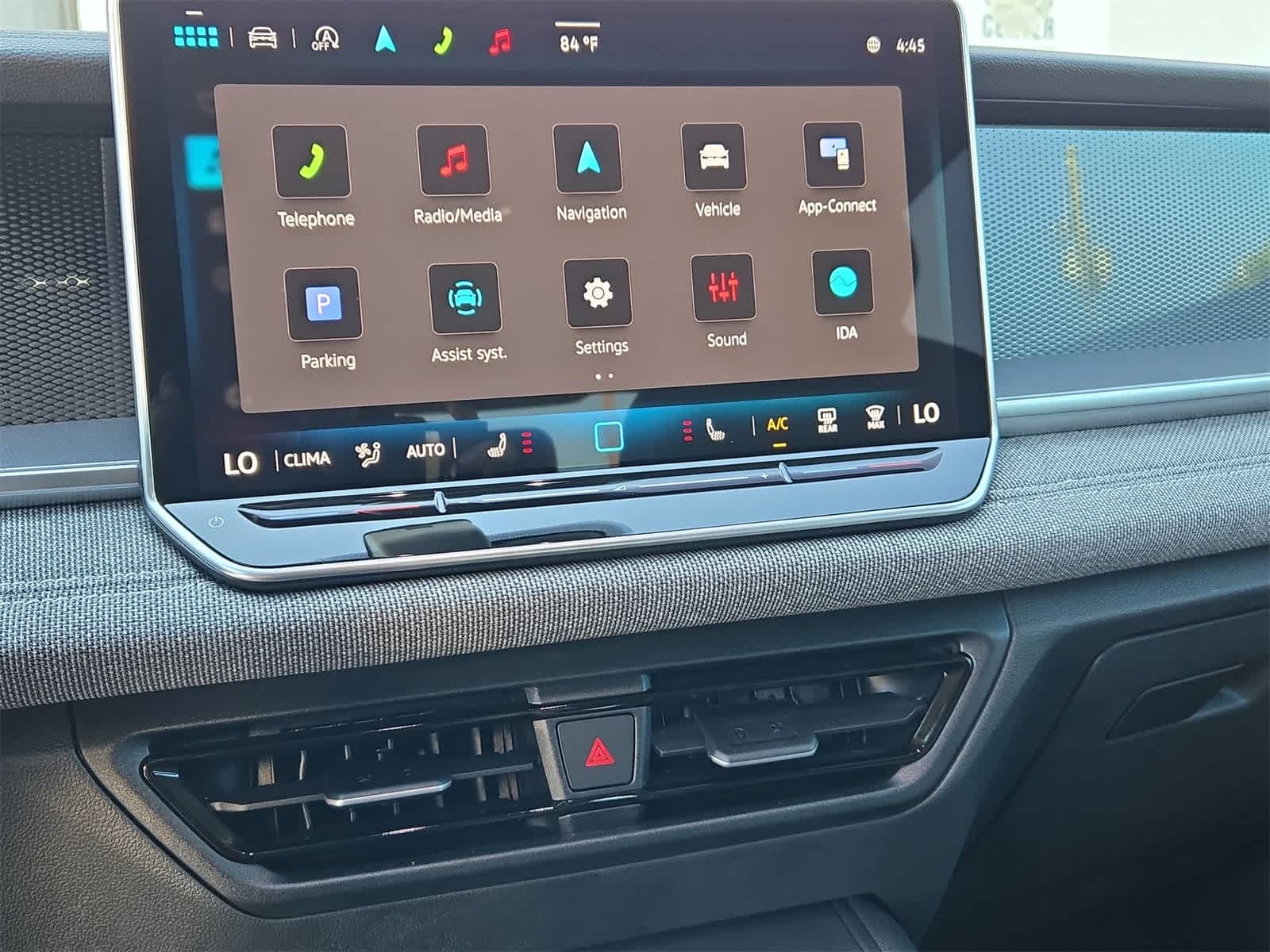 Thumbnail: 2025 Volkswagen Tiguan - 27