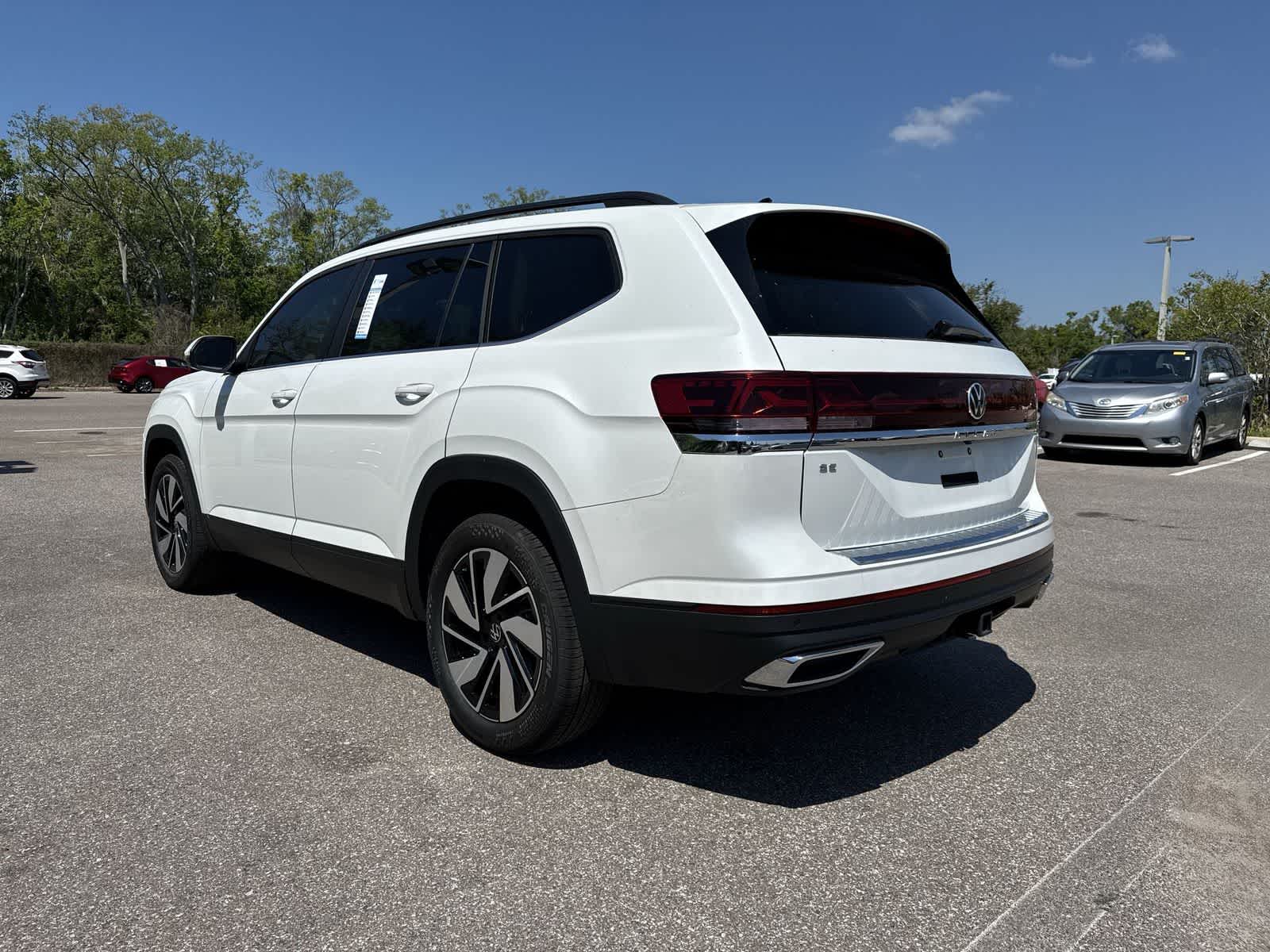 Thumbnail: 2026 Volkswagen Atlas - 12