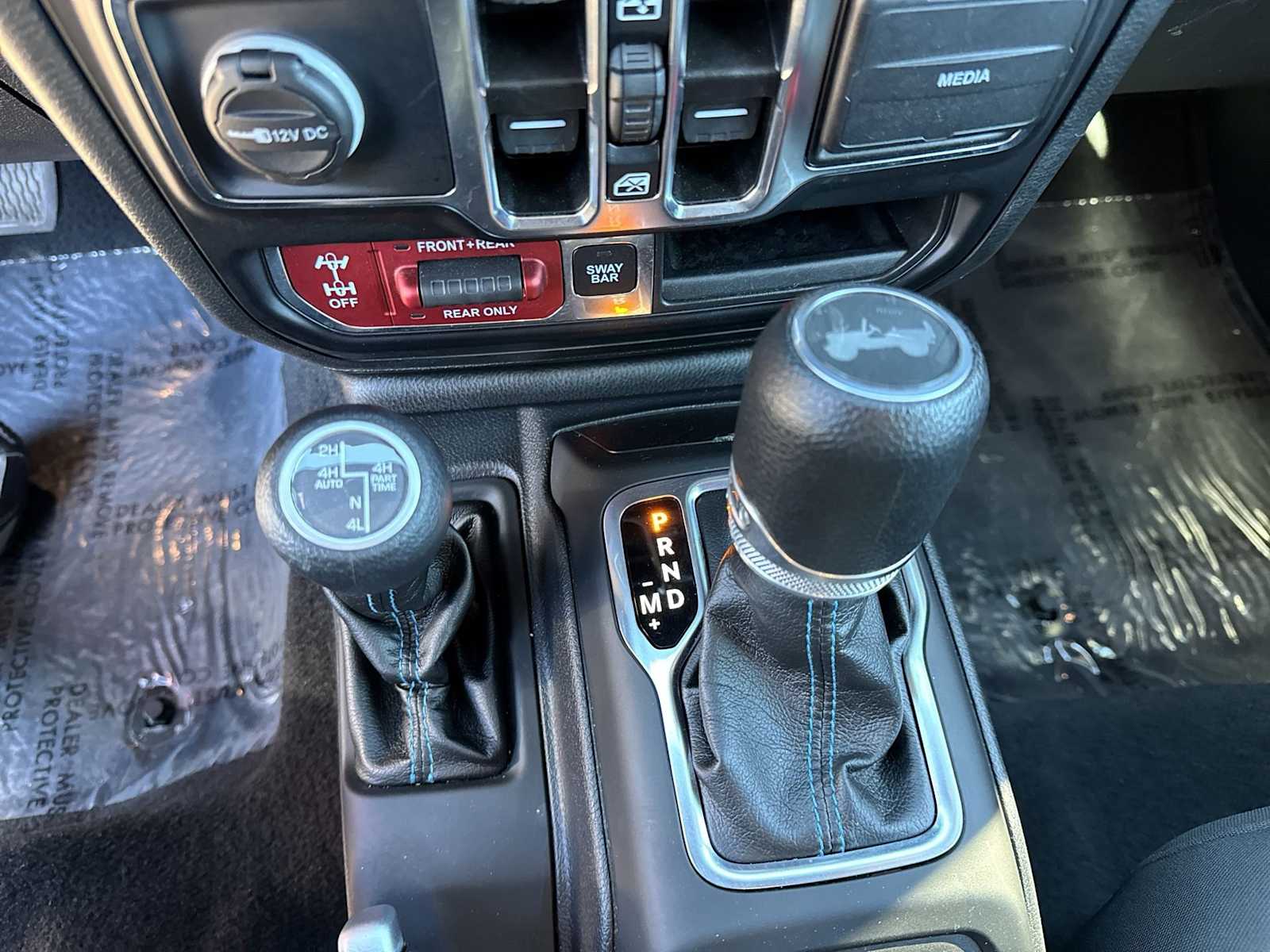 Thumbnail: 2022 Jeep Wrangler - 29