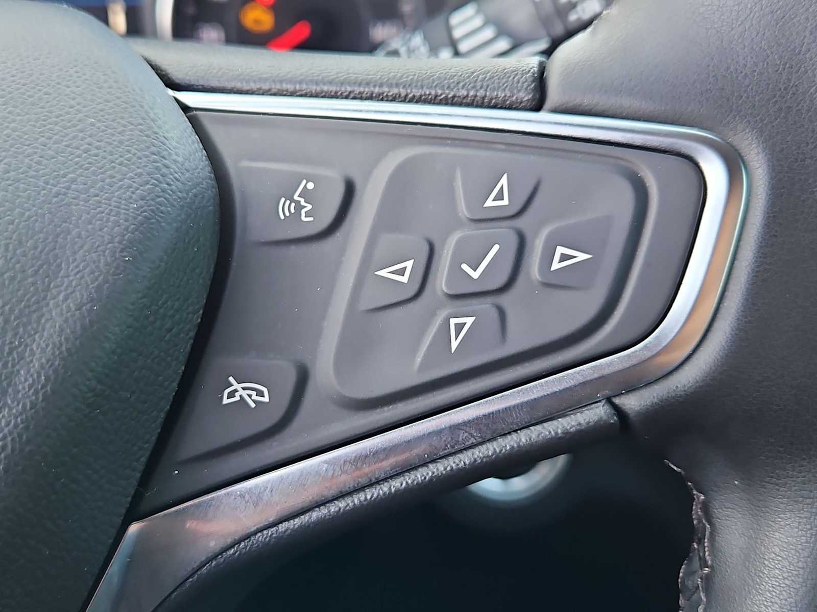 Thumbnail: 2024 Chevrolet Equinox - 25