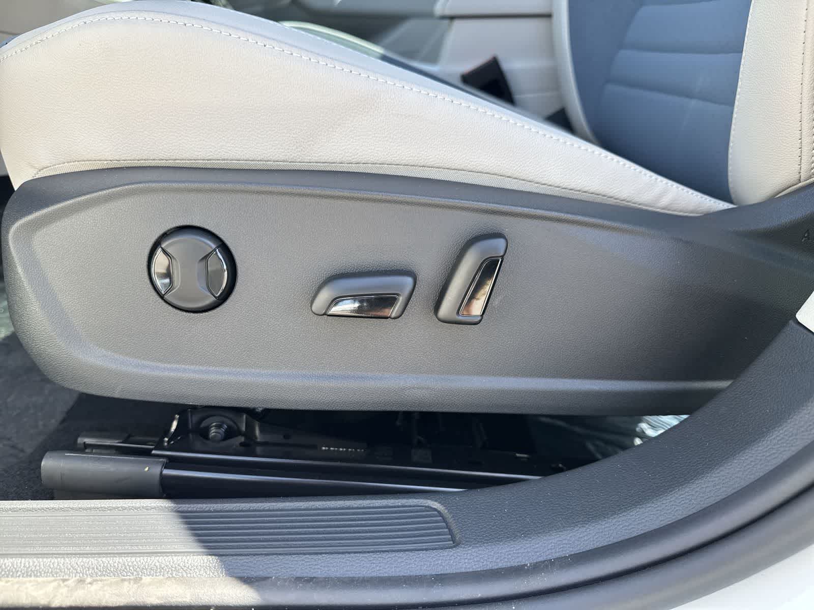 Thumbnail: 2026 Volkswagen Jetta - 16