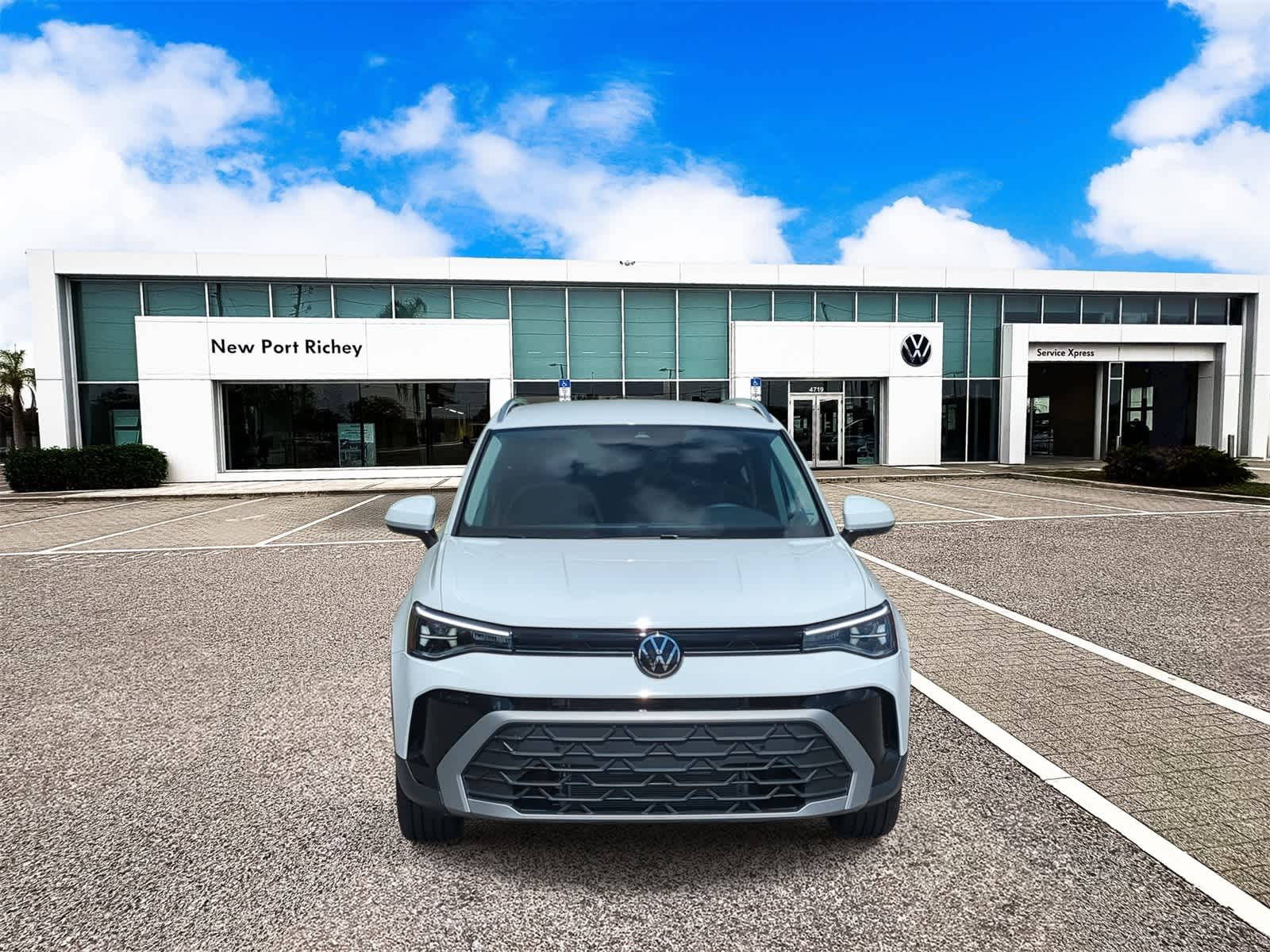 Thumbnail: 2025 Volkswagen Taos - 3