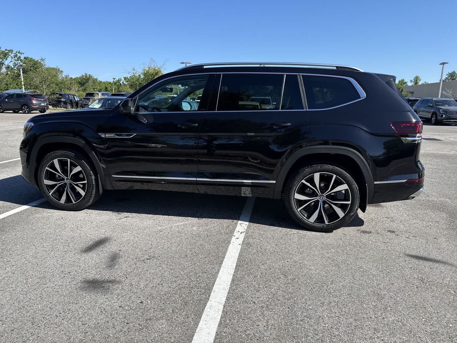 Thumbnail: 2026 Volkswagen Atlas - 3