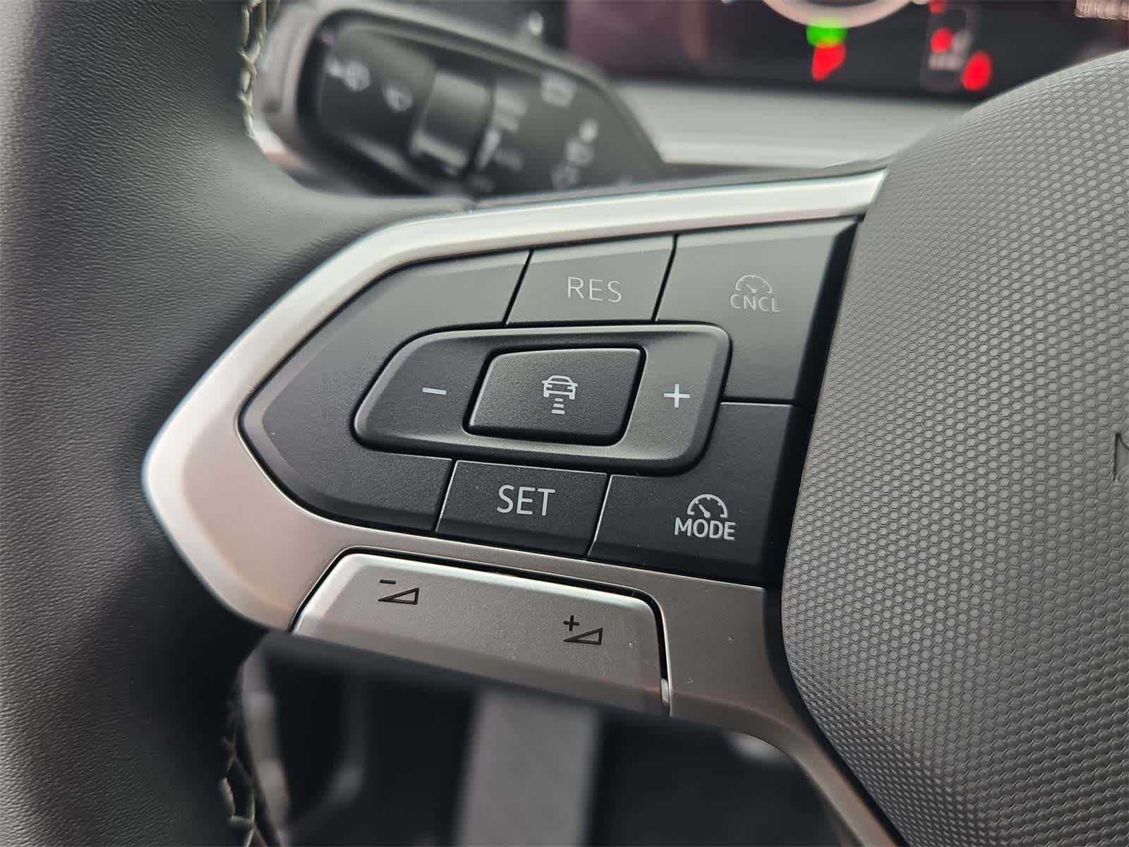 Thumbnail: 2026 Volkswagen Tiguan - 24