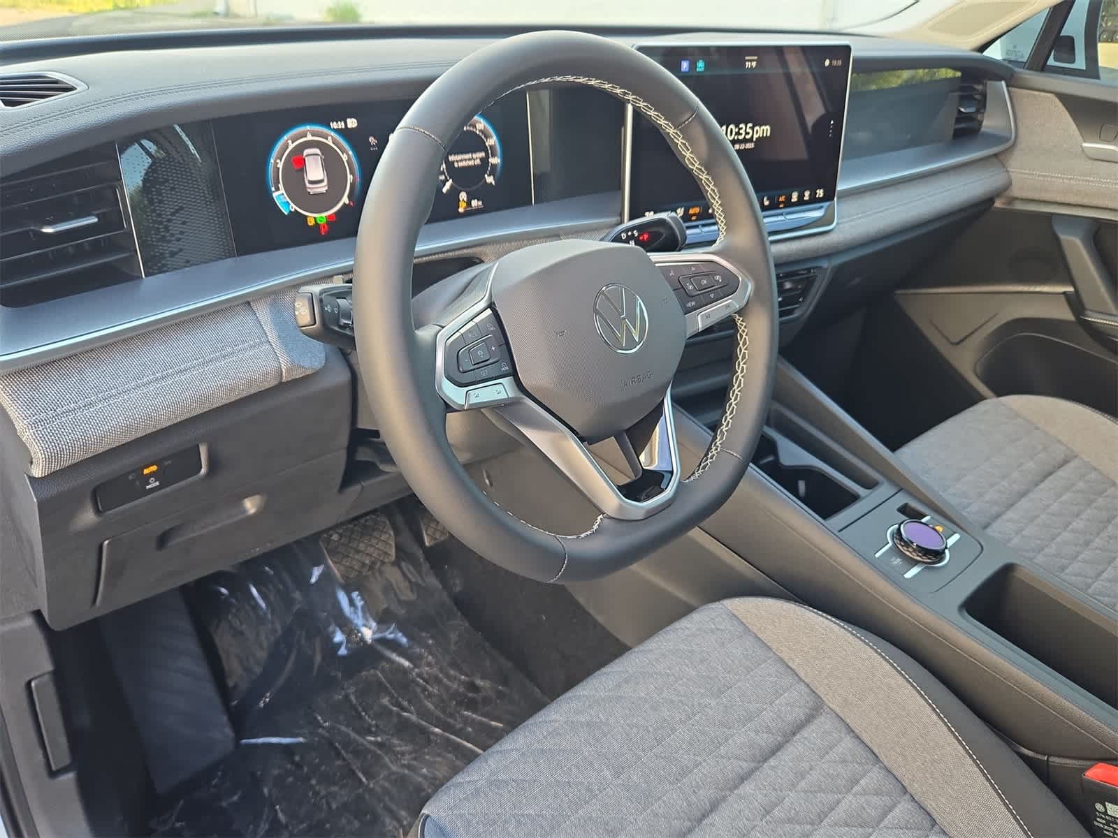 Thumbnail: 2025 Volkswagen Tiguan - 10