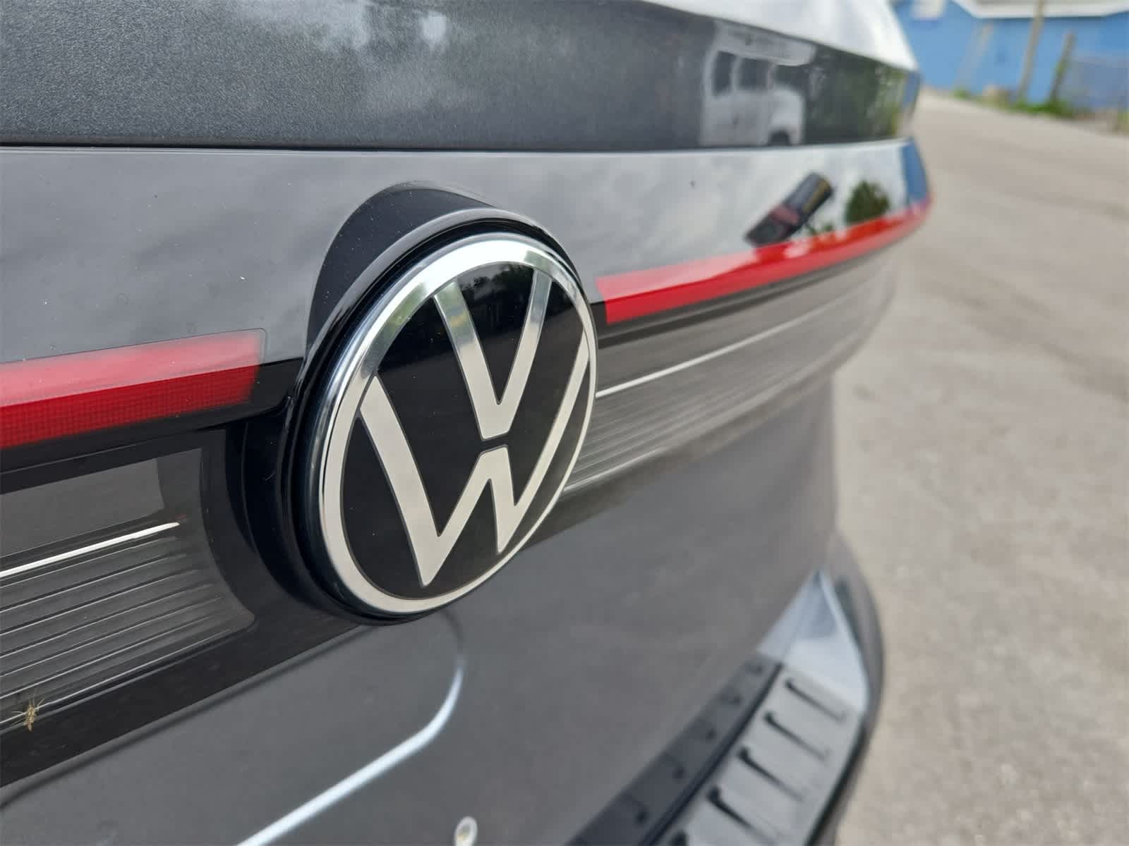 Thumbnail: 2025 Volkswagen Taos - 12