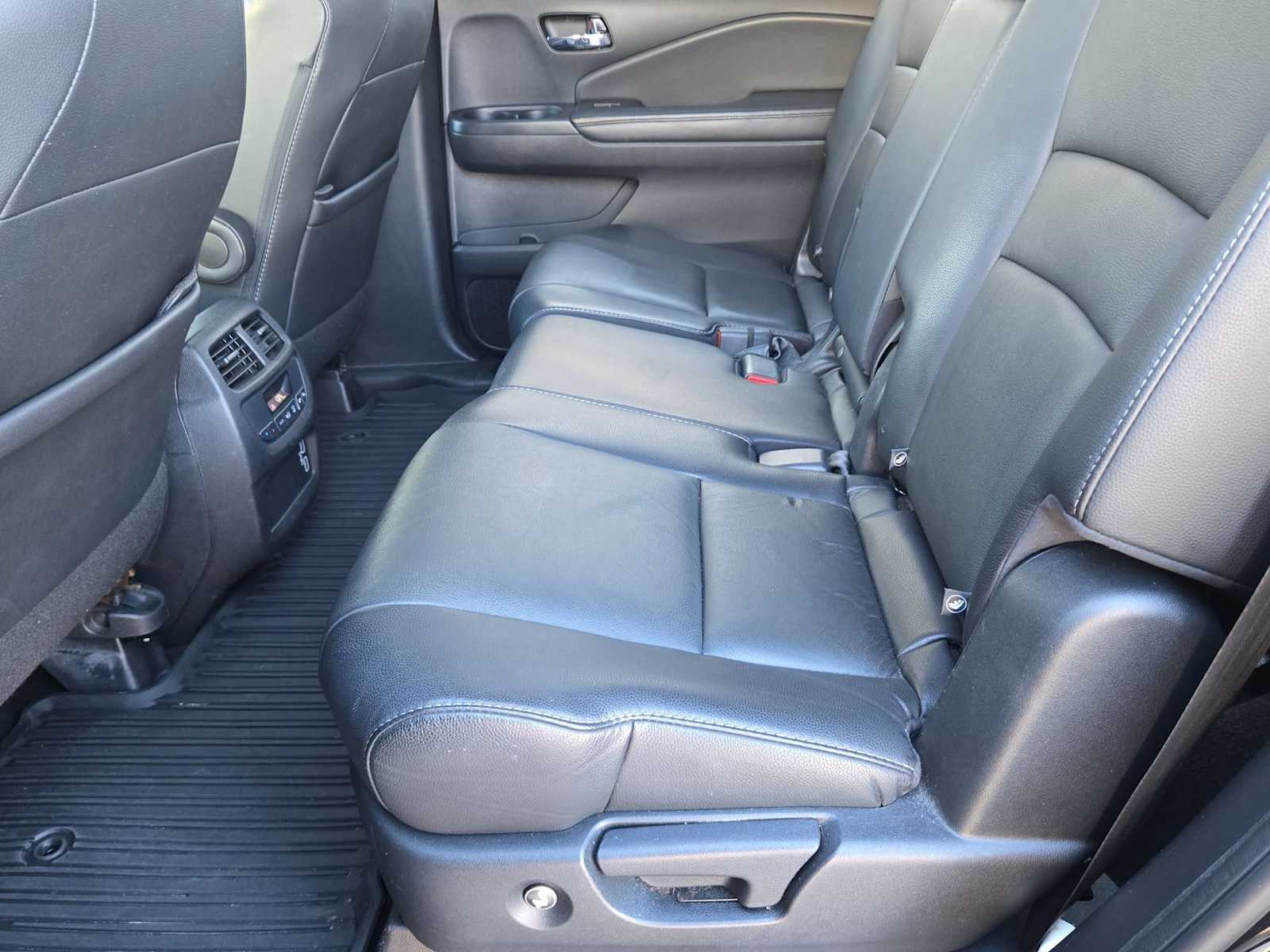 Thumbnail: 2021 Honda Pilot - 20