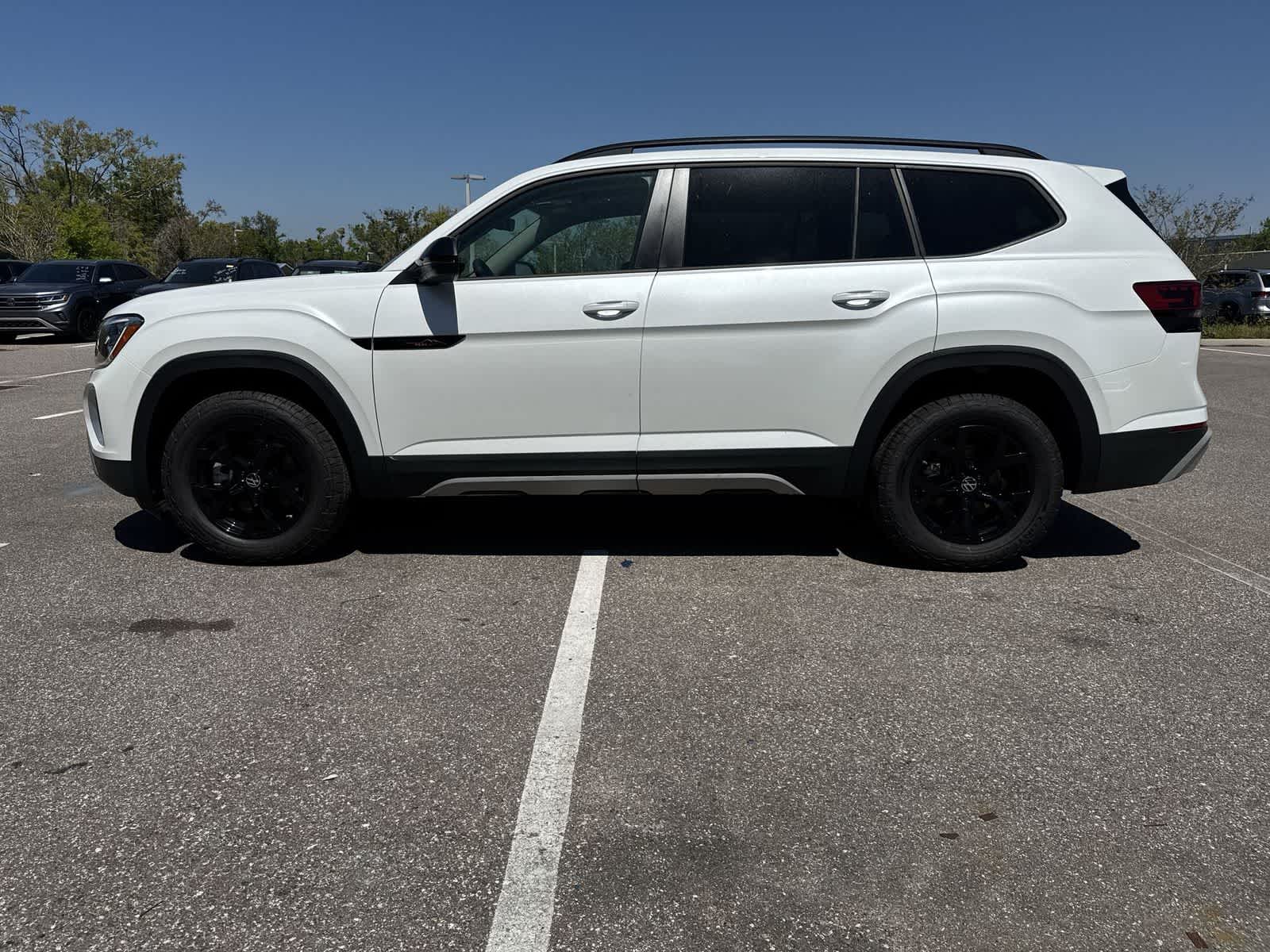 Thumbnail: 2026 Volkswagen Atlas - 3