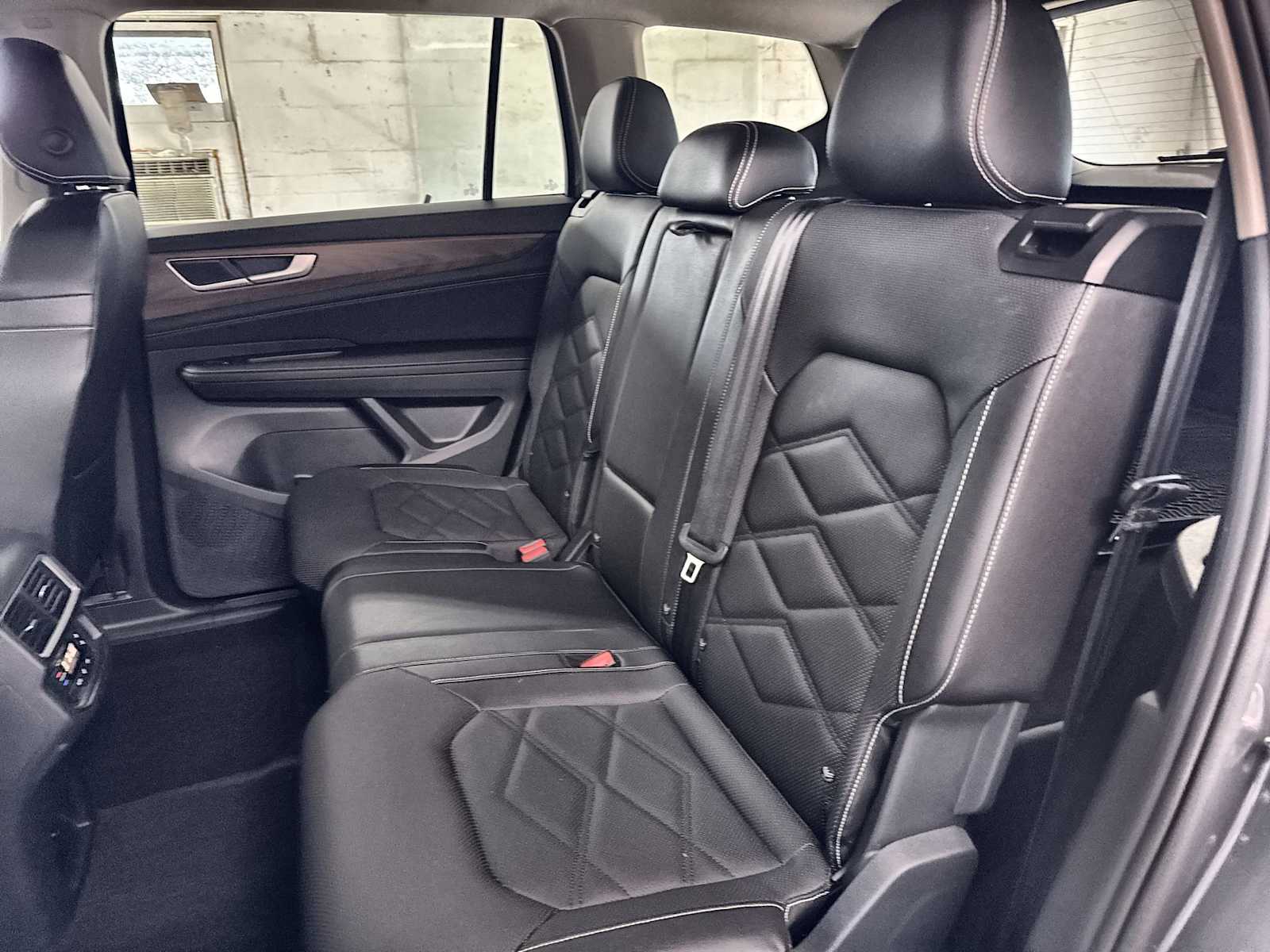 Thumbnail: 2025 Volkswagen Atlas - 17