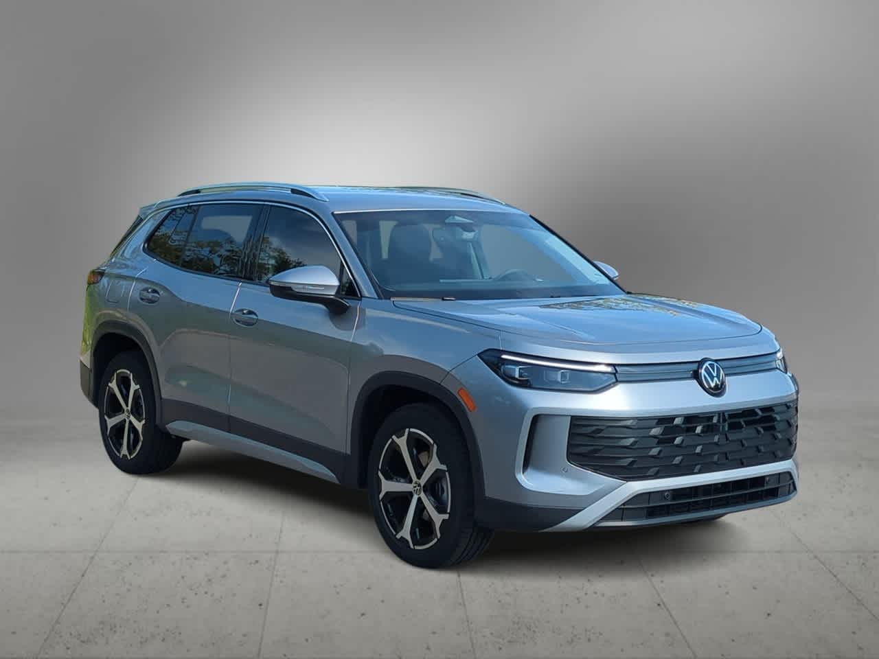 Thumbnail: 2025 Volkswagen Tiguan - 2