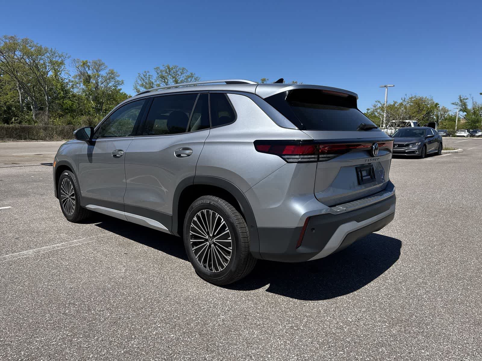 Thumbnail: 2026 Volkswagen Tiguan - 4