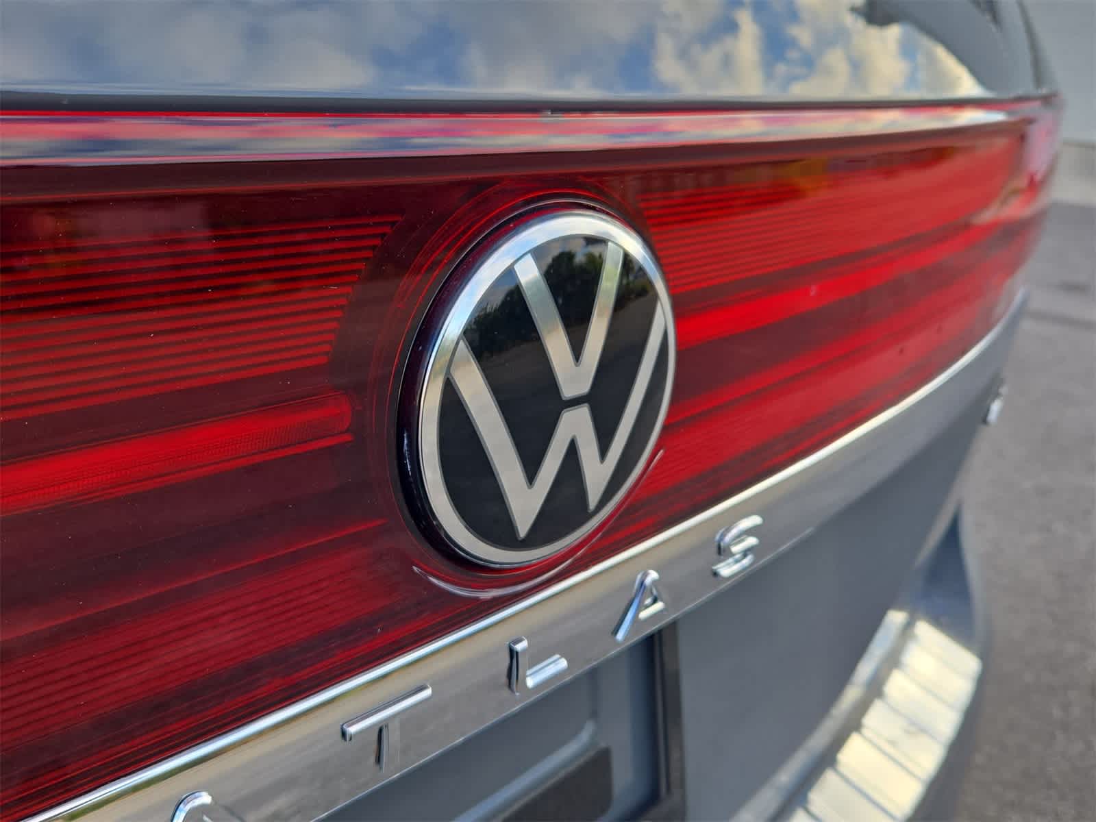 Thumbnail: 2026 Volkswagen Atlas - 12