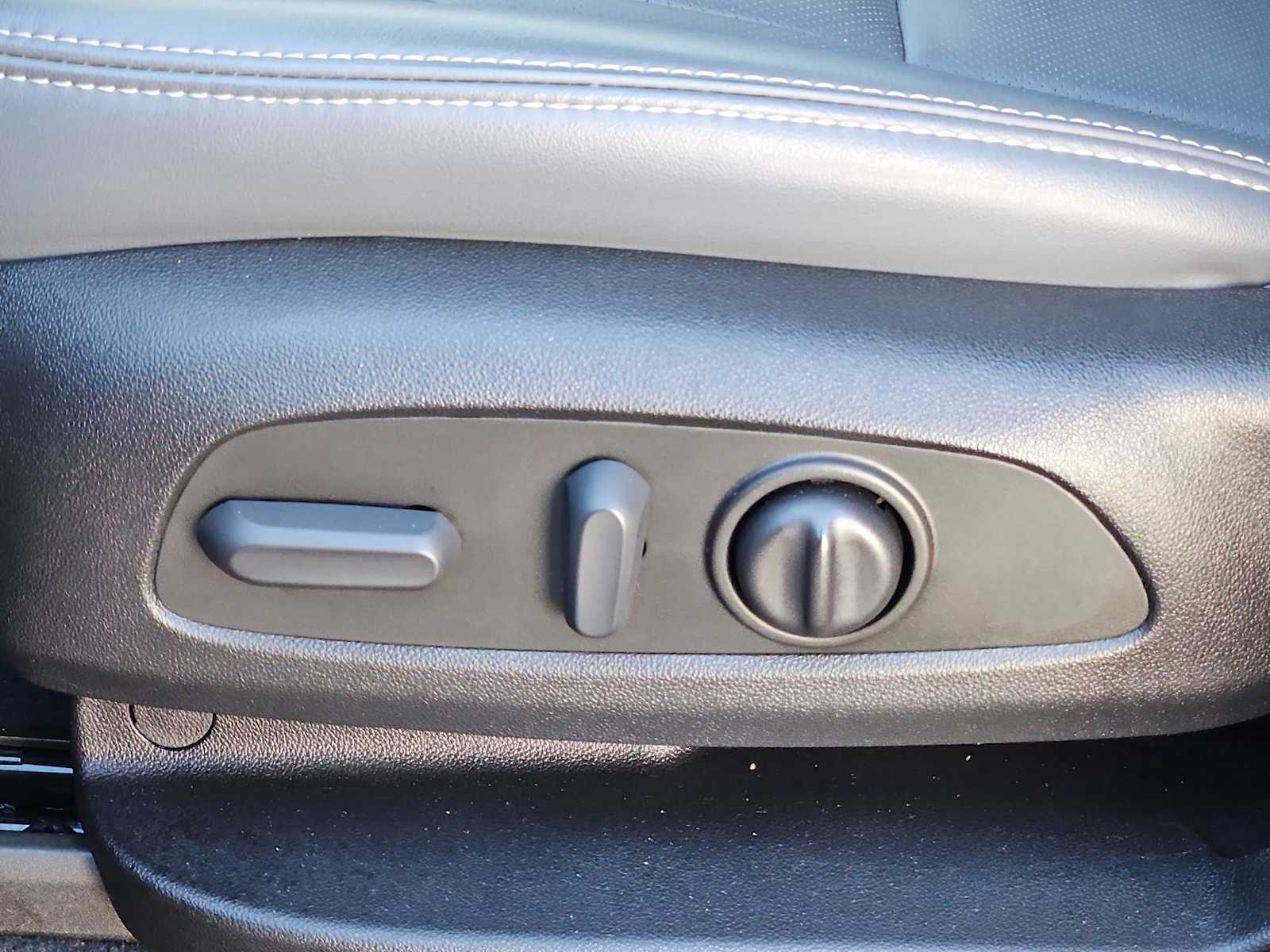 Thumbnail: 2023 Buick Enclave - 17