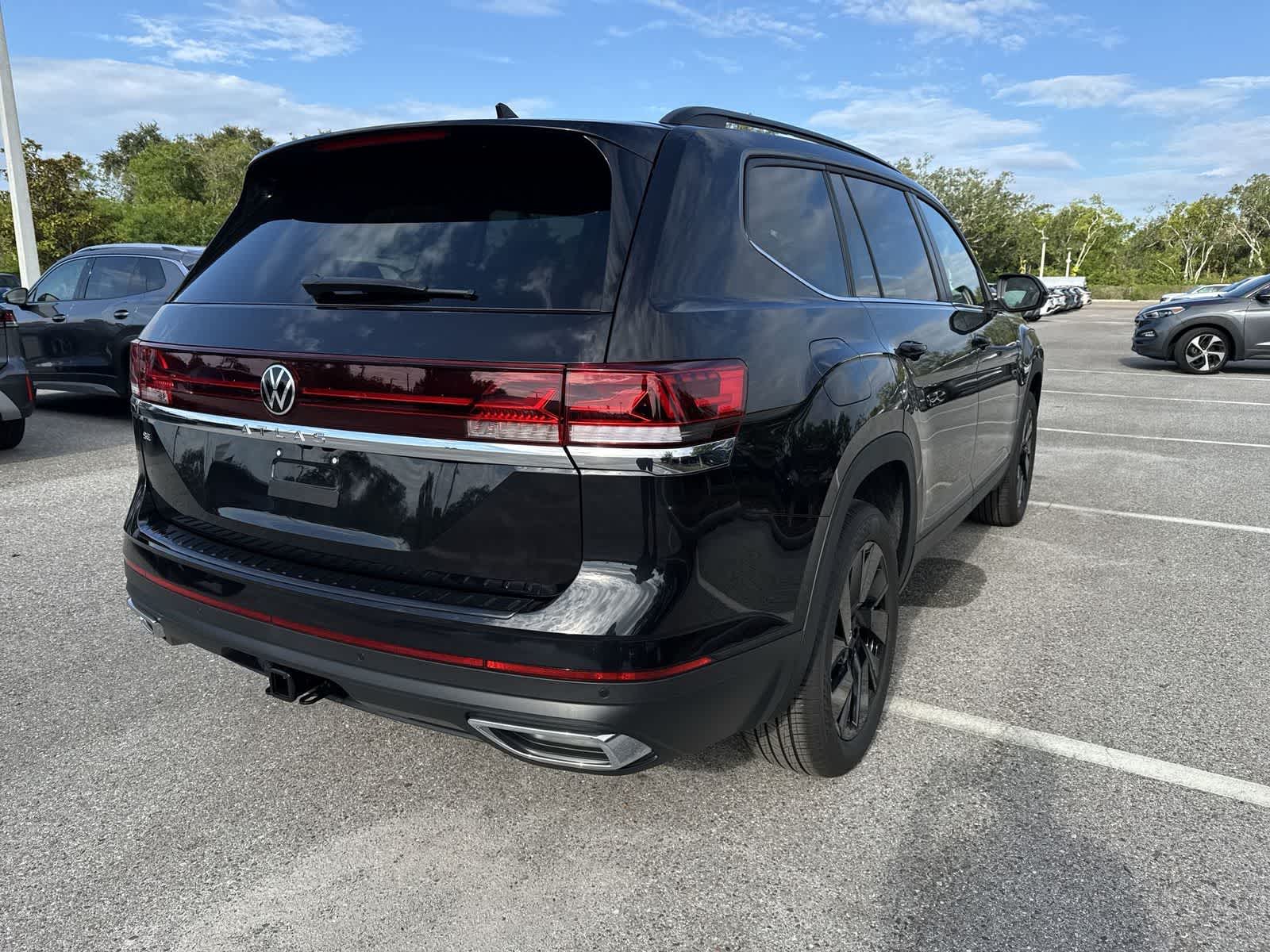 Thumbnail: 2026 Volkswagen Atlas - 6