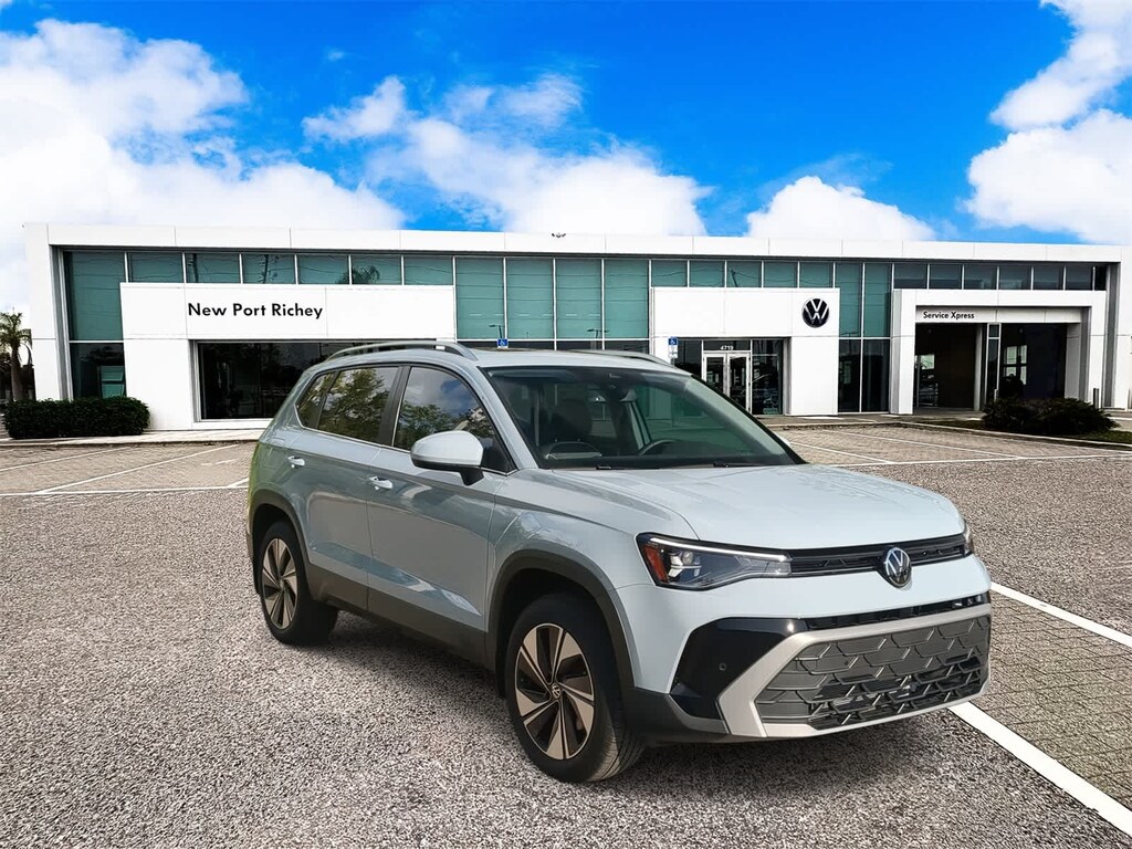 New 2025 Volkswagen Taos 1.5T SE SUV