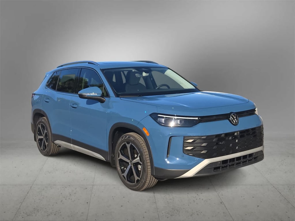 New 2025 Volkswagen Tiguan 2.0T SE SUV
