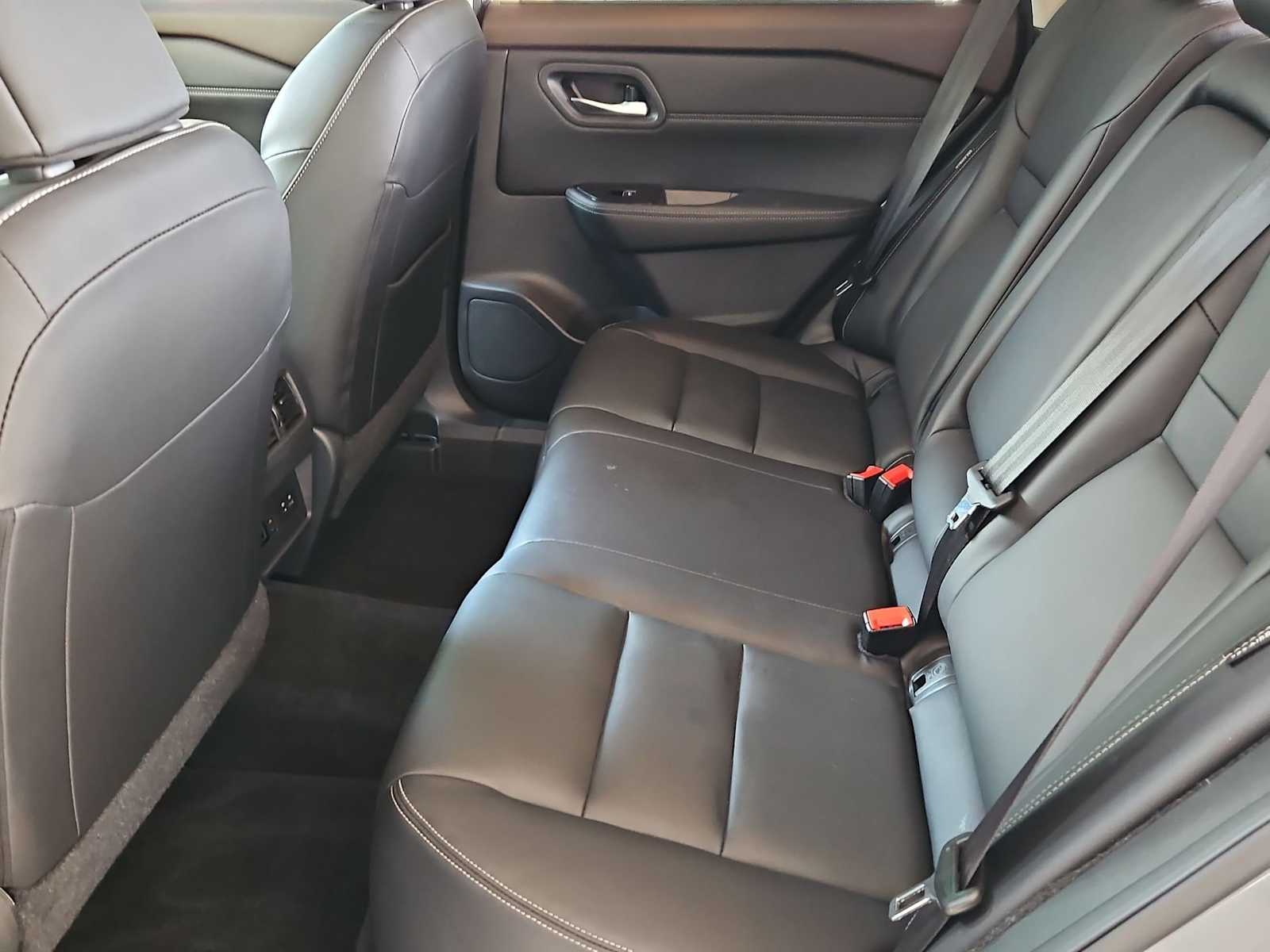 Thumbnail: 2023 Nissan Rogue - 21