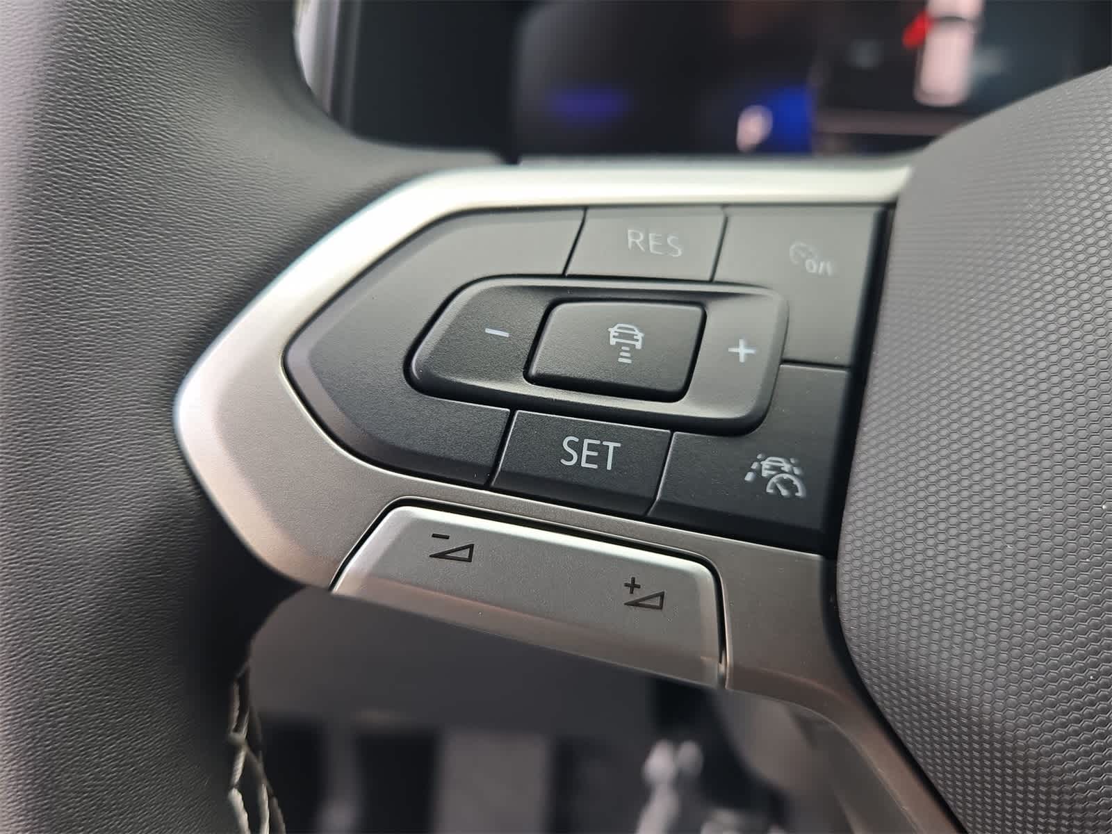 Thumbnail: 2025 Volkswagen Taos - 23